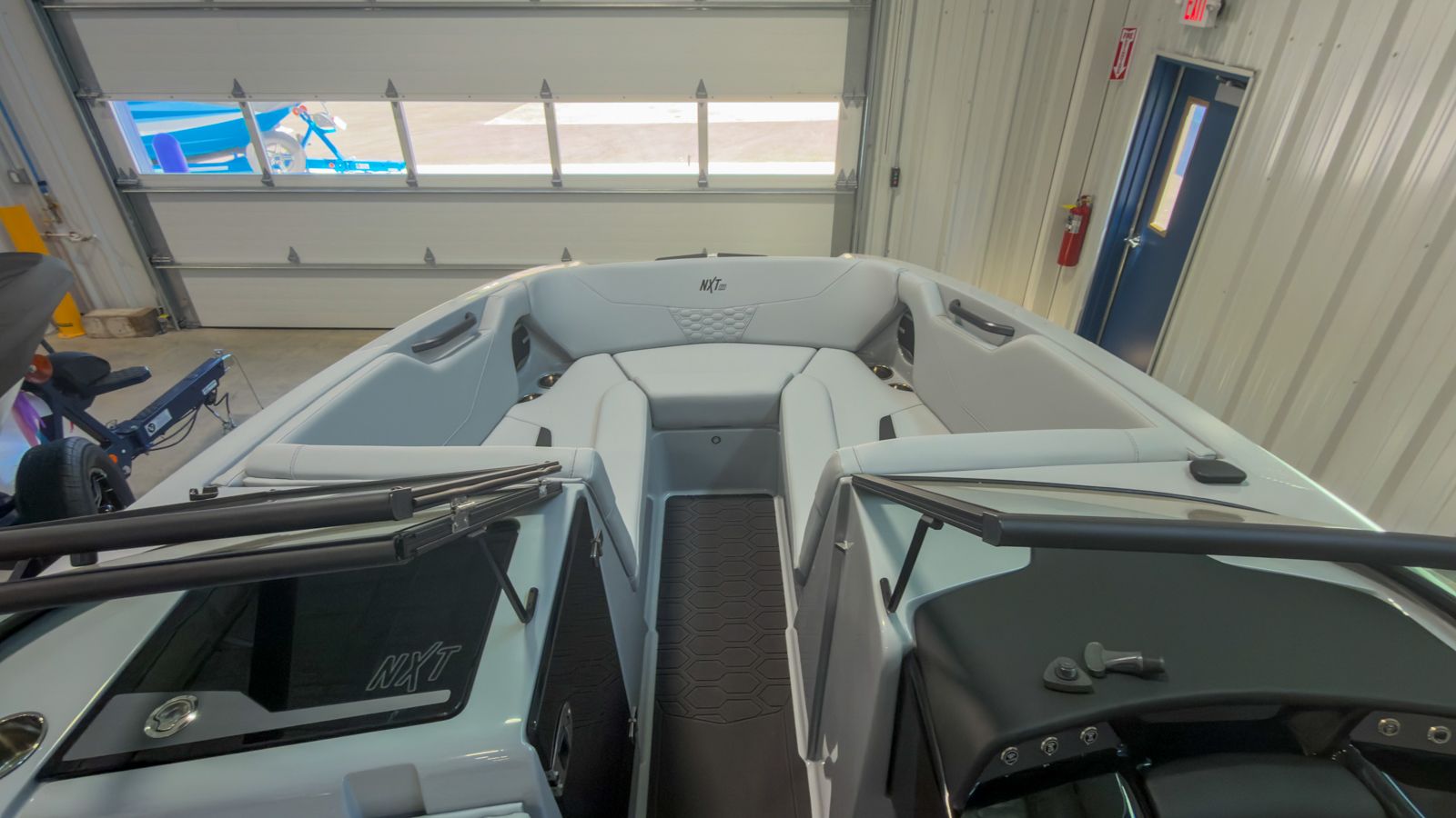 2026 MasterCraft NXT22 - 25