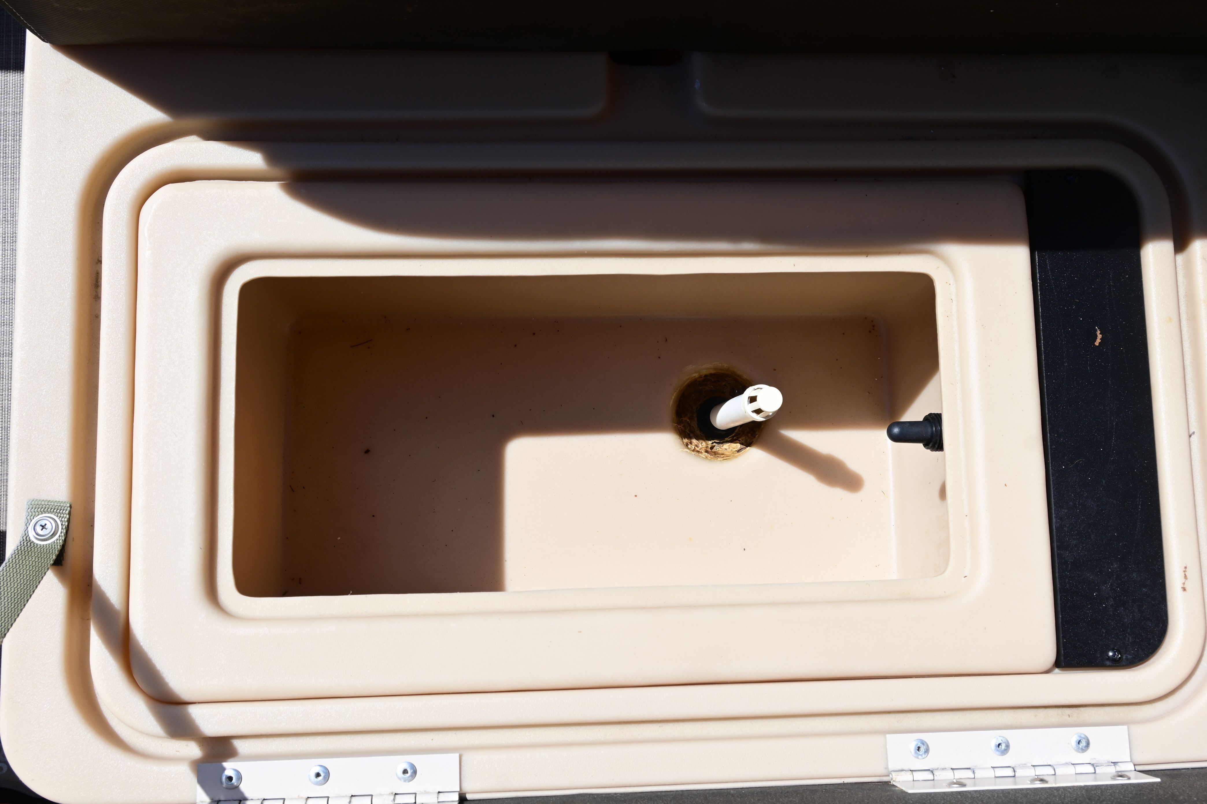 Interior view of a Sun Tracker FISHI 2019 boat cooler.