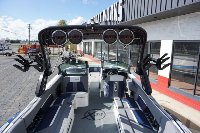 2025 MasterCraft X24 Supercharged 6.2L - 9K Rebate Eligible - 15