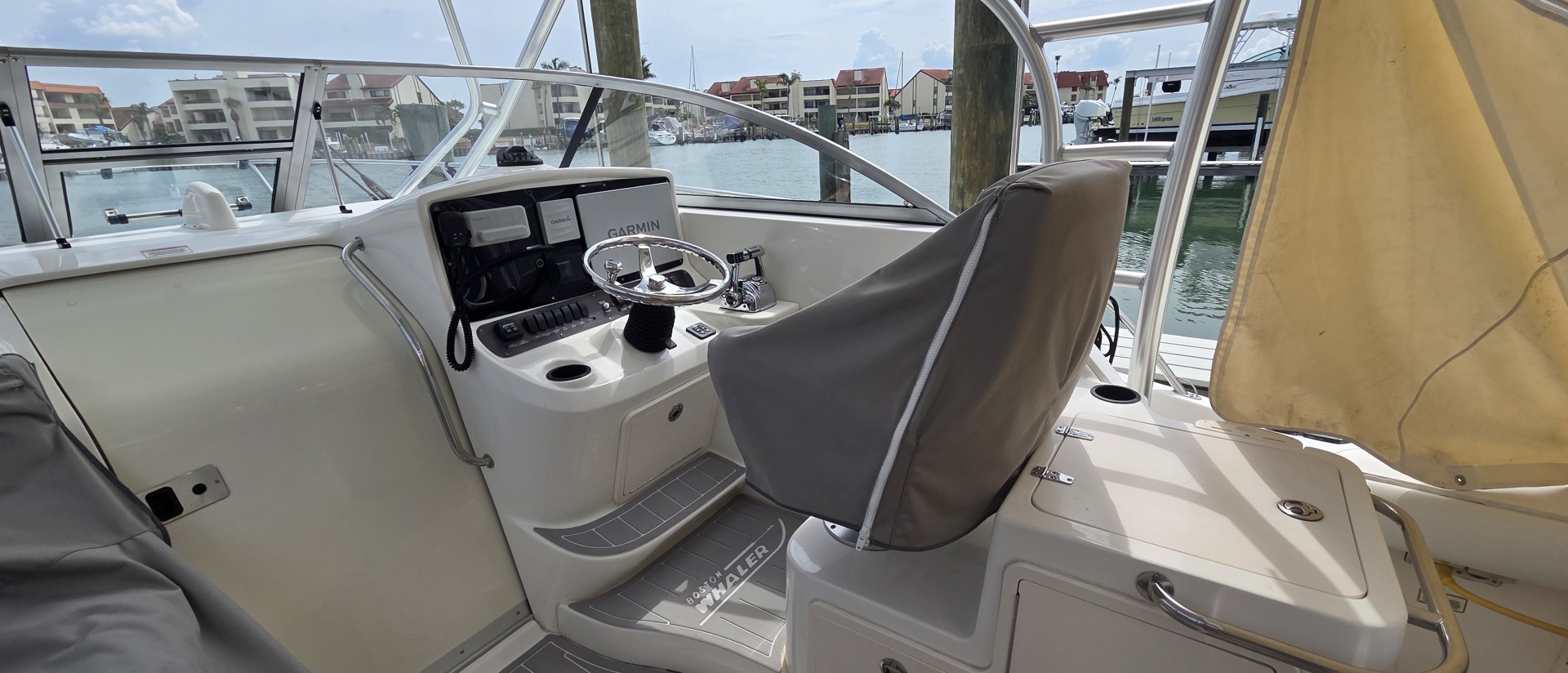 2007 Boston Whaler 305 Conquest - Image 45