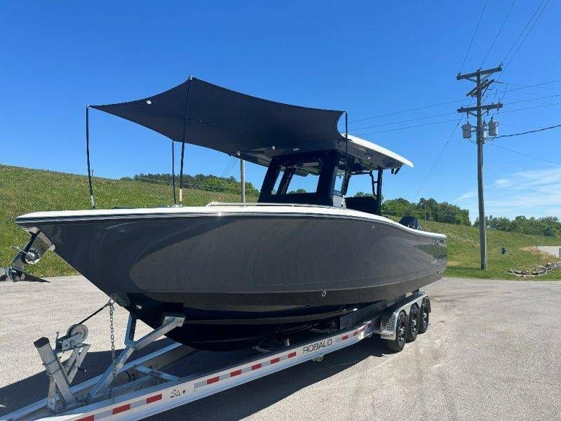 2026 Robalo R300 Center Console - 65