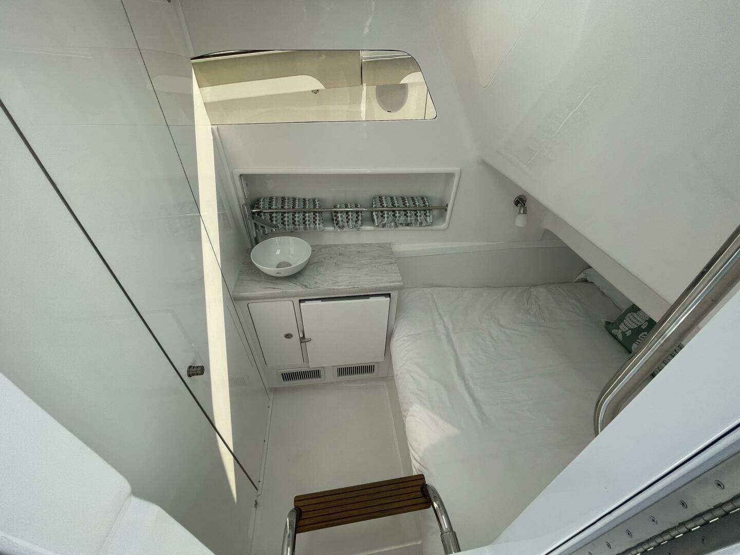 2026 Mag Bay 43 Center Console - Image 89
