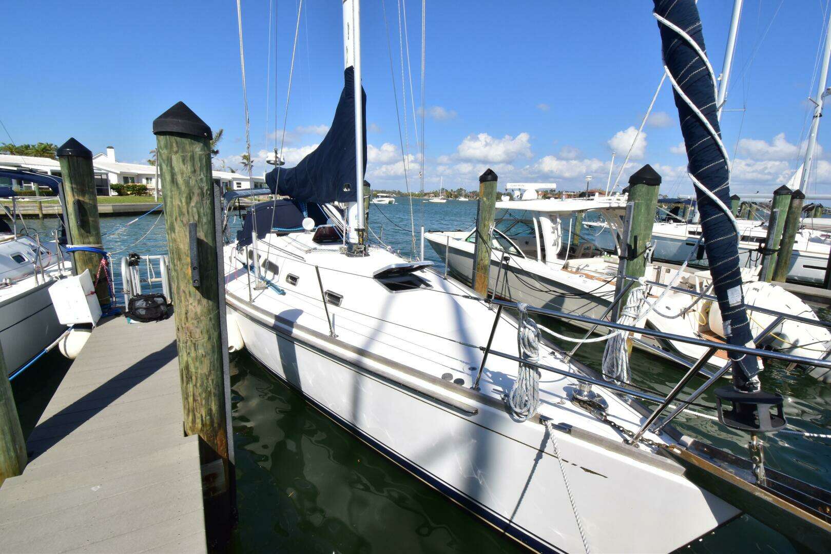 2004 Sabre 386 - Image 3