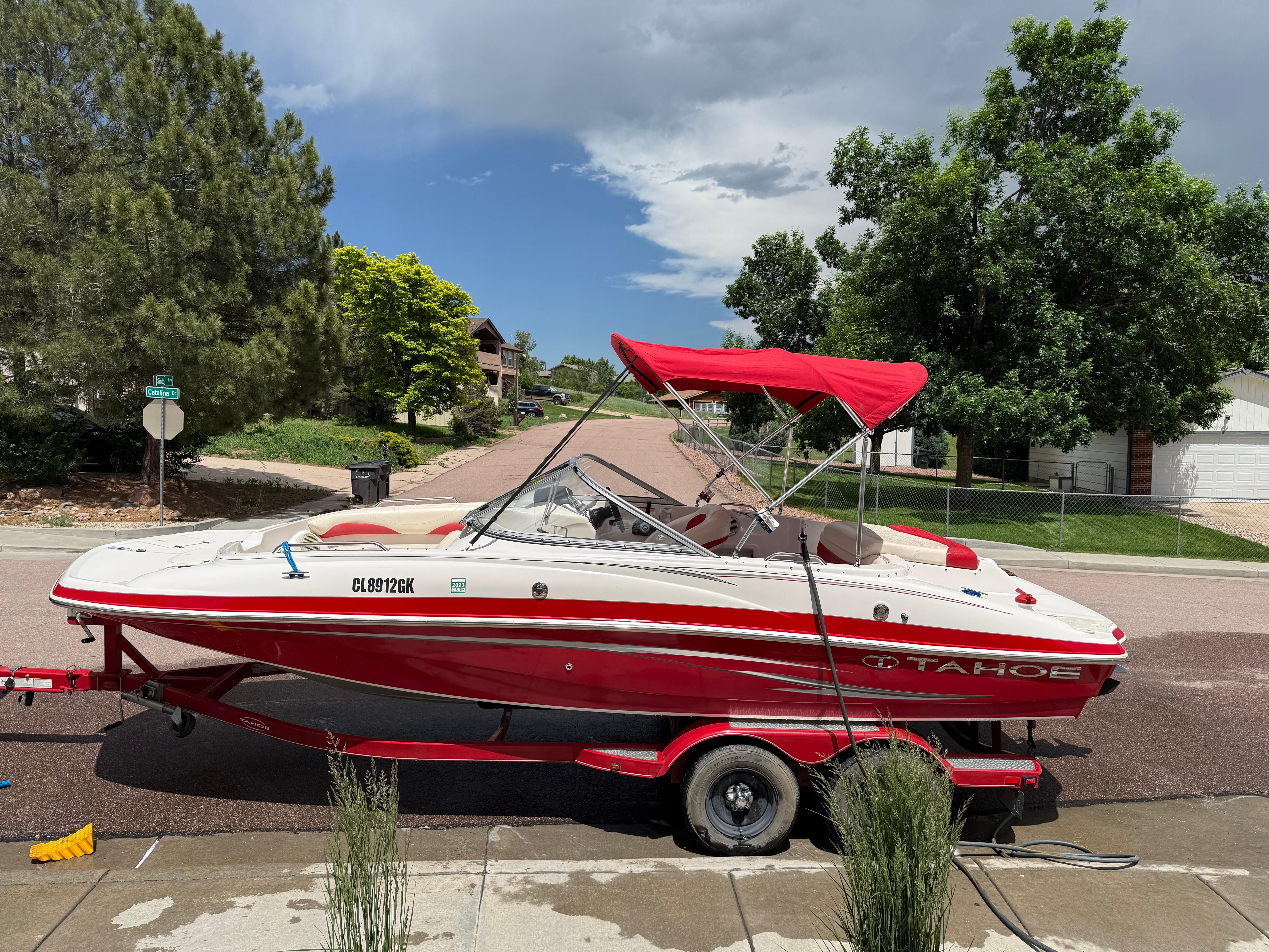 2011 Tahoe 216 WT