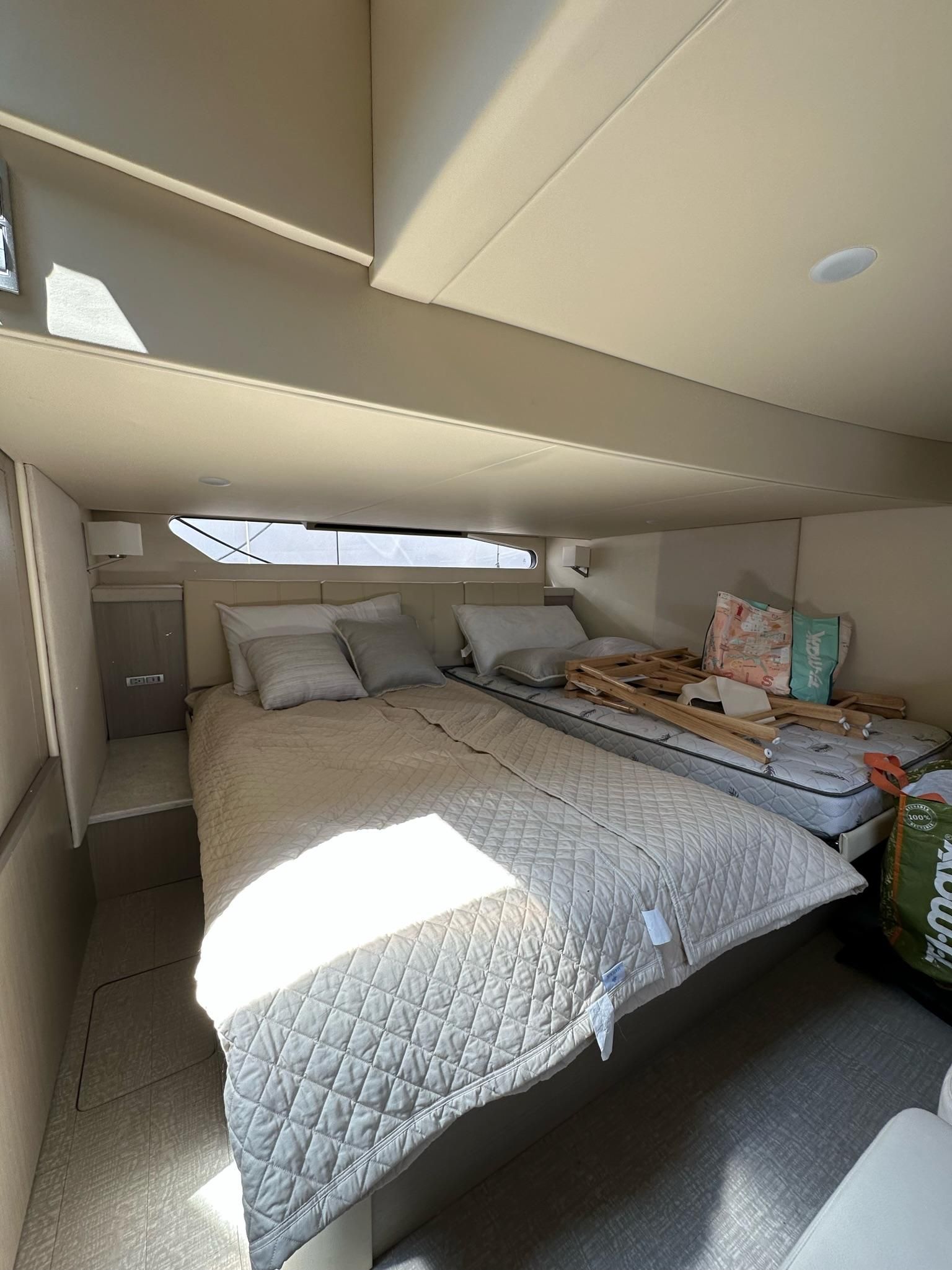 2021 Regal 42 Grande Coupe - 12