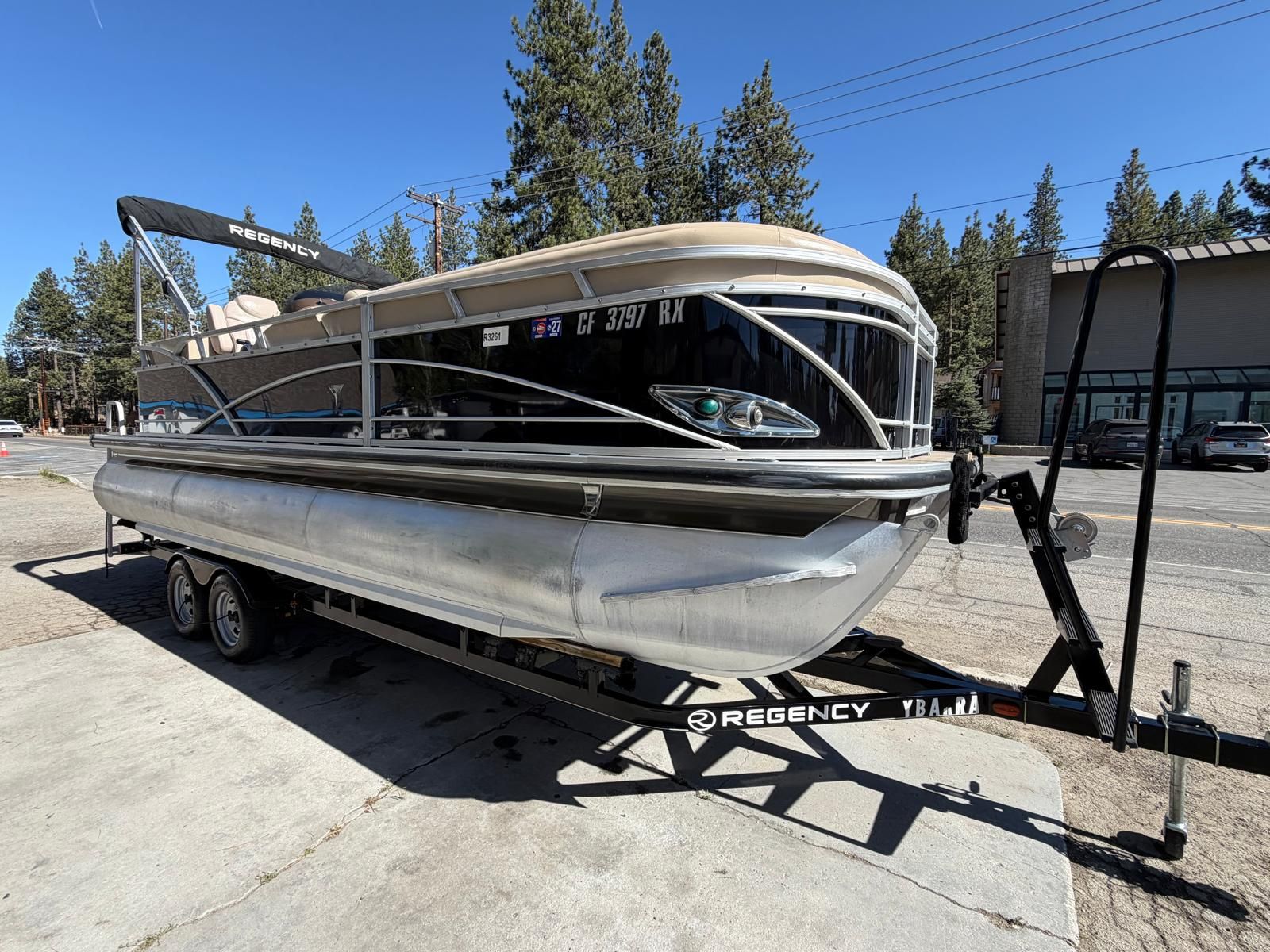 2015 Regency 220DL3