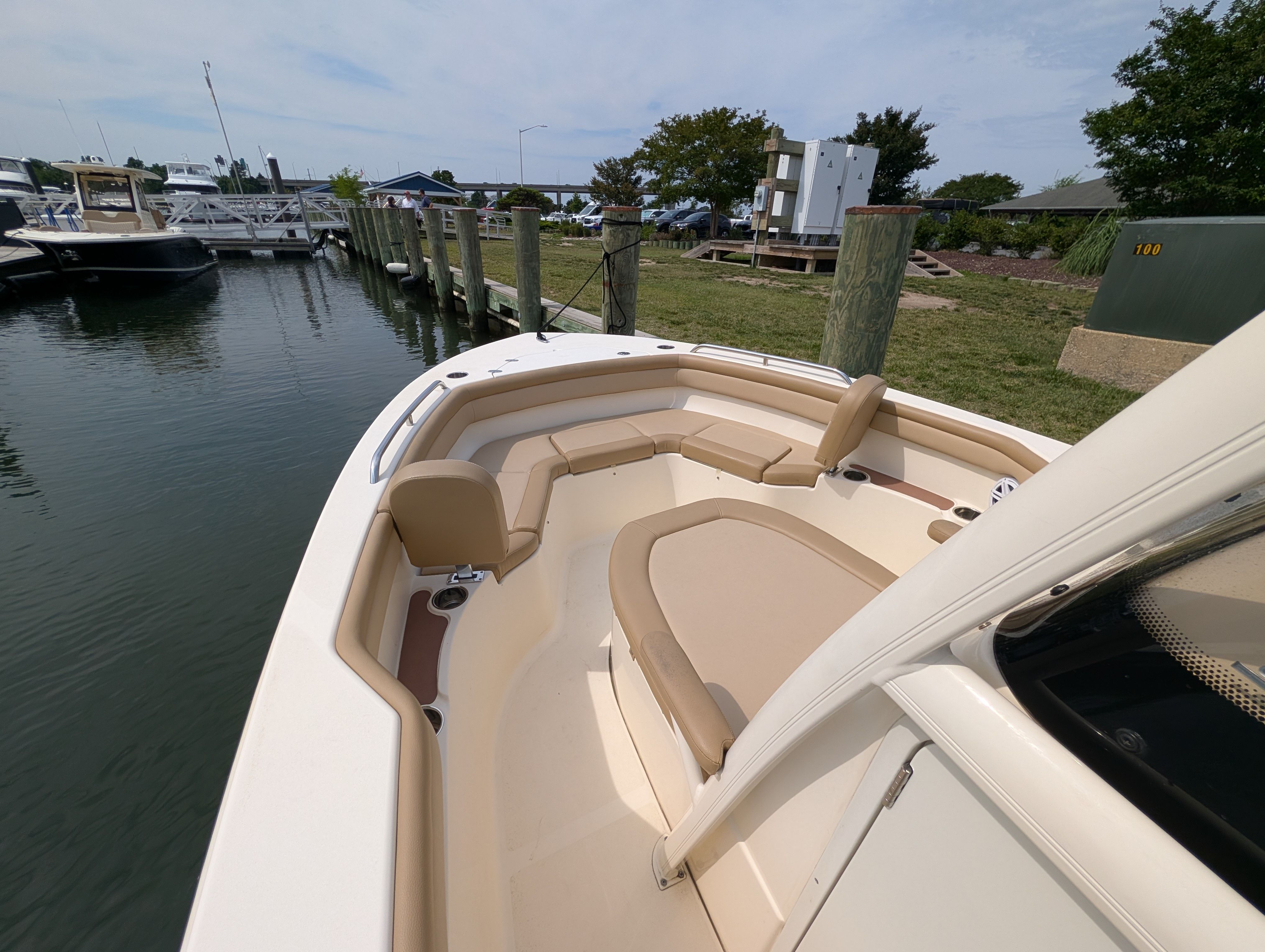 2019 Scout 215 XSF - 17