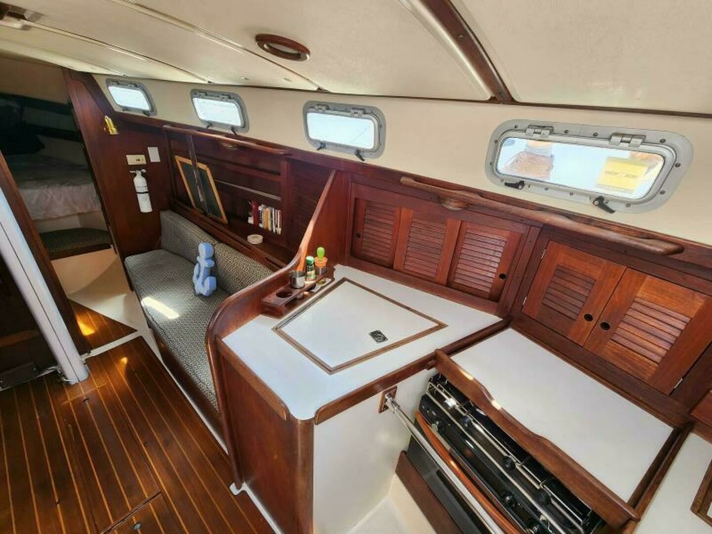 1986 Tartan 34-2 - Image 9