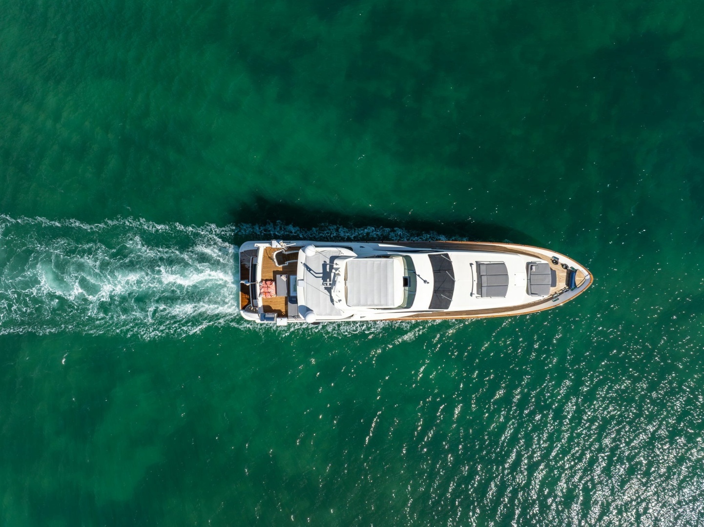 2005 Azimut 105 - Image 20