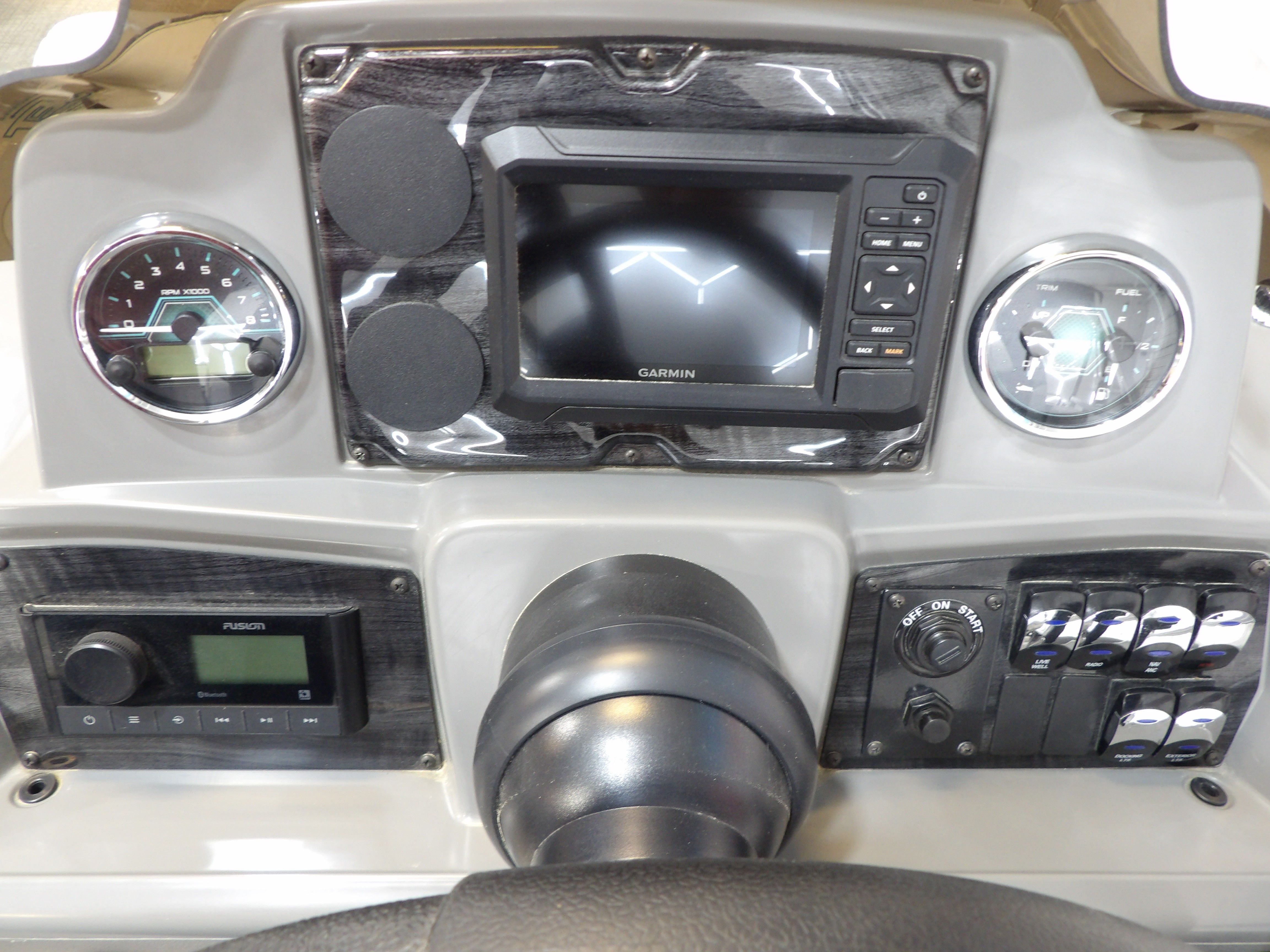 2026 Avalon Venture 85 Quad Fish - 21' - 9