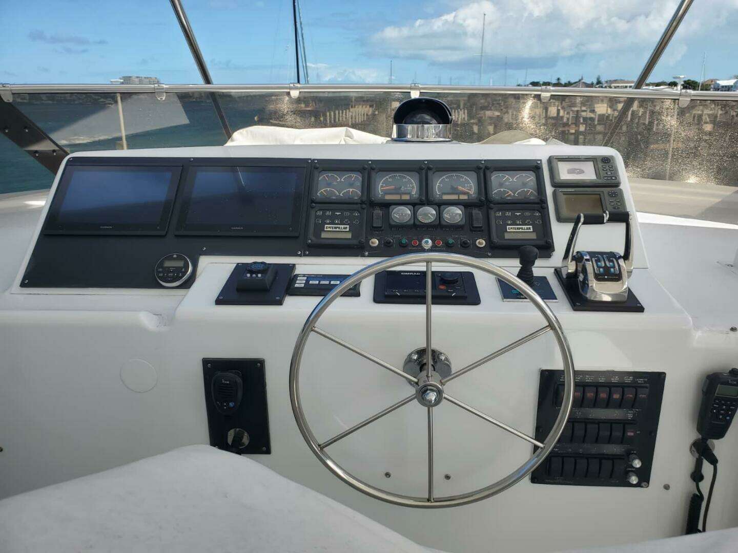 2000 Hatteras 75 Sport Deck - Image 18