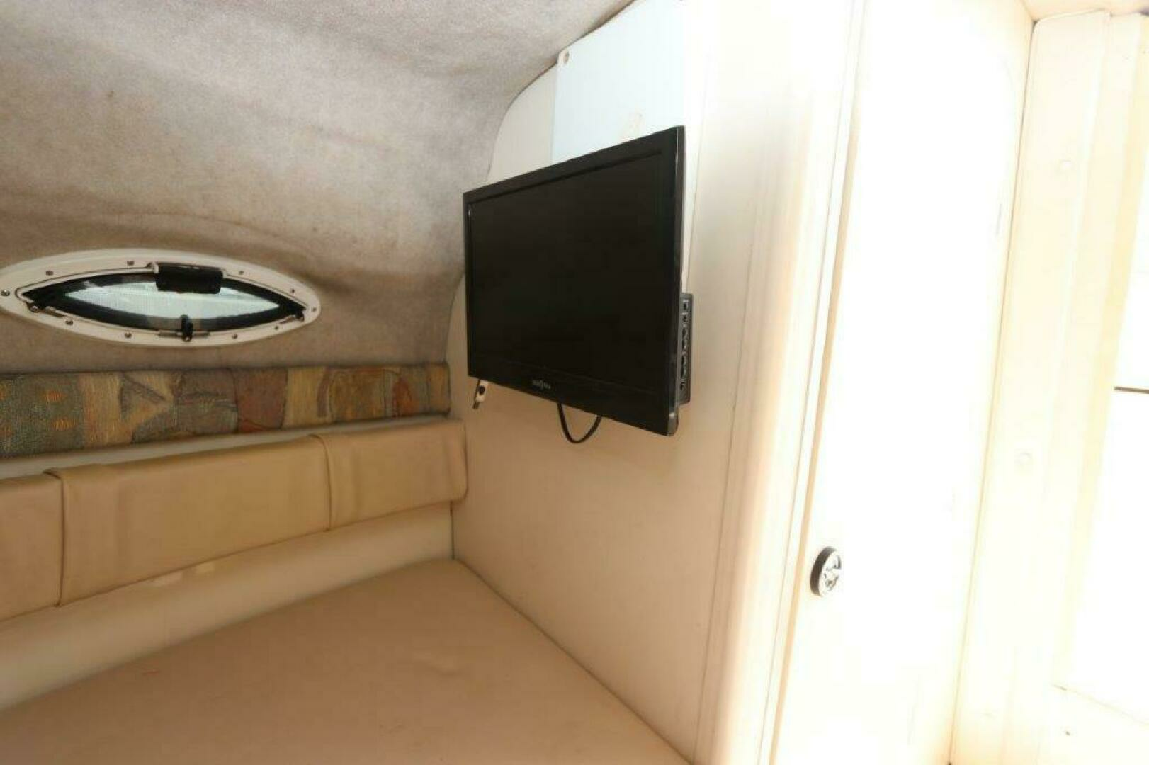 2006 Stingray 240 CS - Image 16