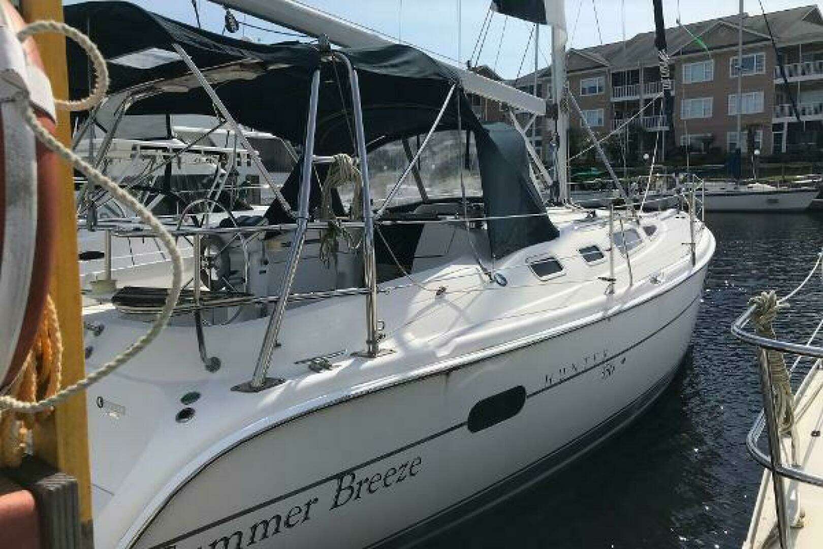 2002 Hunter 356 - Image 9