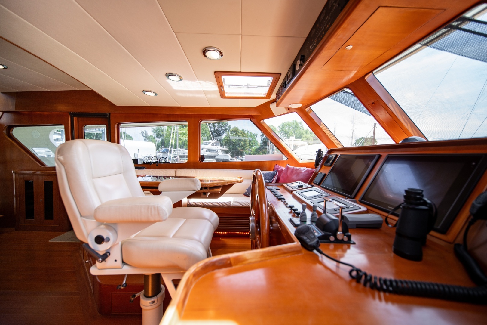 2003 Marlow Explorer 65C - Image 13