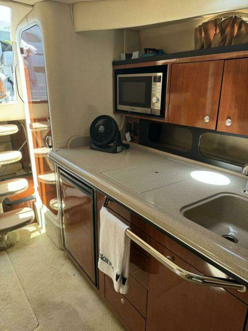 2007 Sea Ray 340 - Image 13