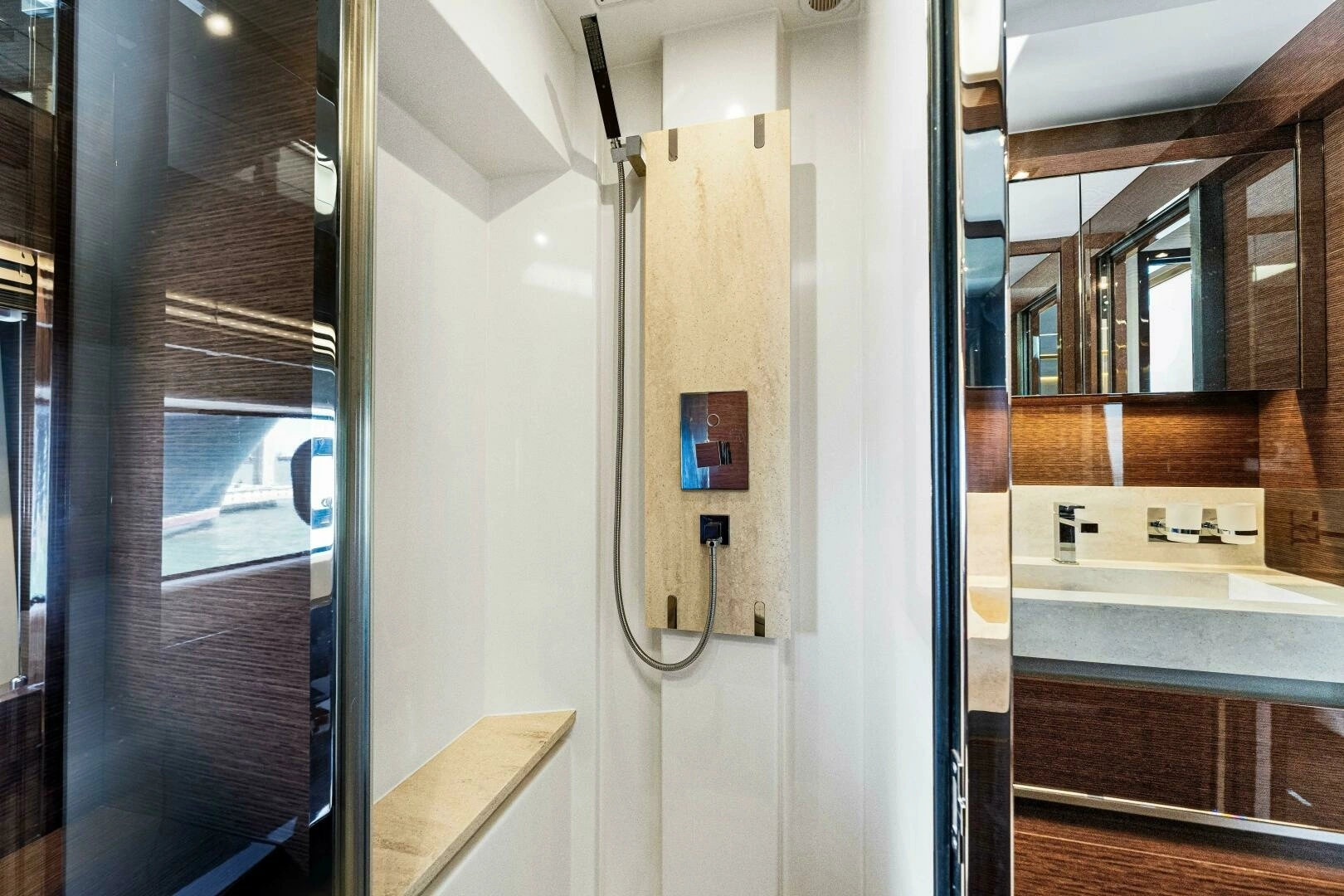 2019 Prestige 630 Flybridge - Image 57