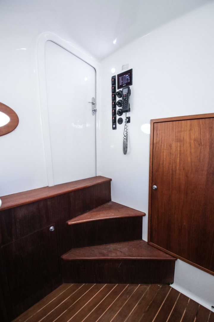2018 Winter Custom Yachts Center Console - Image 15