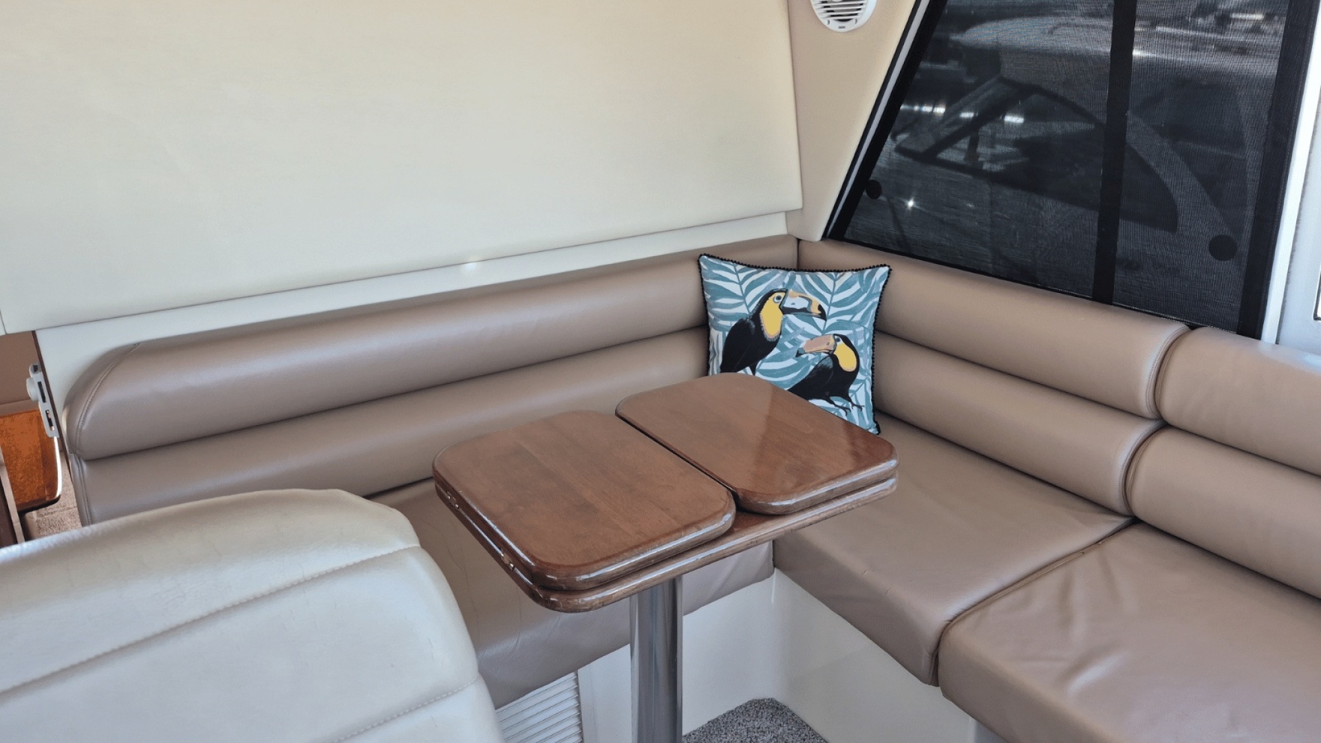 2008 Meridian 490 Pilot House - Image 28