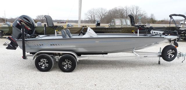 2026 Xpress Hyper-Lift Crappie H20C - 6