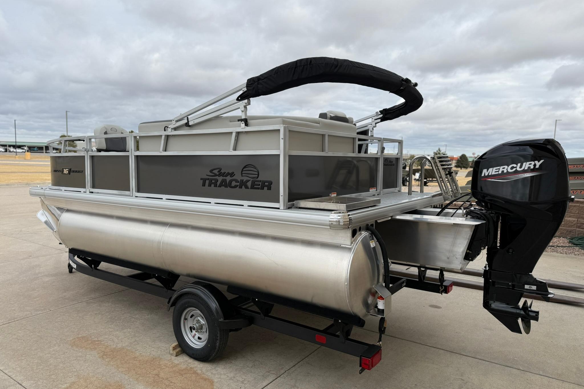 2026 Sun Tracker Bass Buggy 16 XL Select