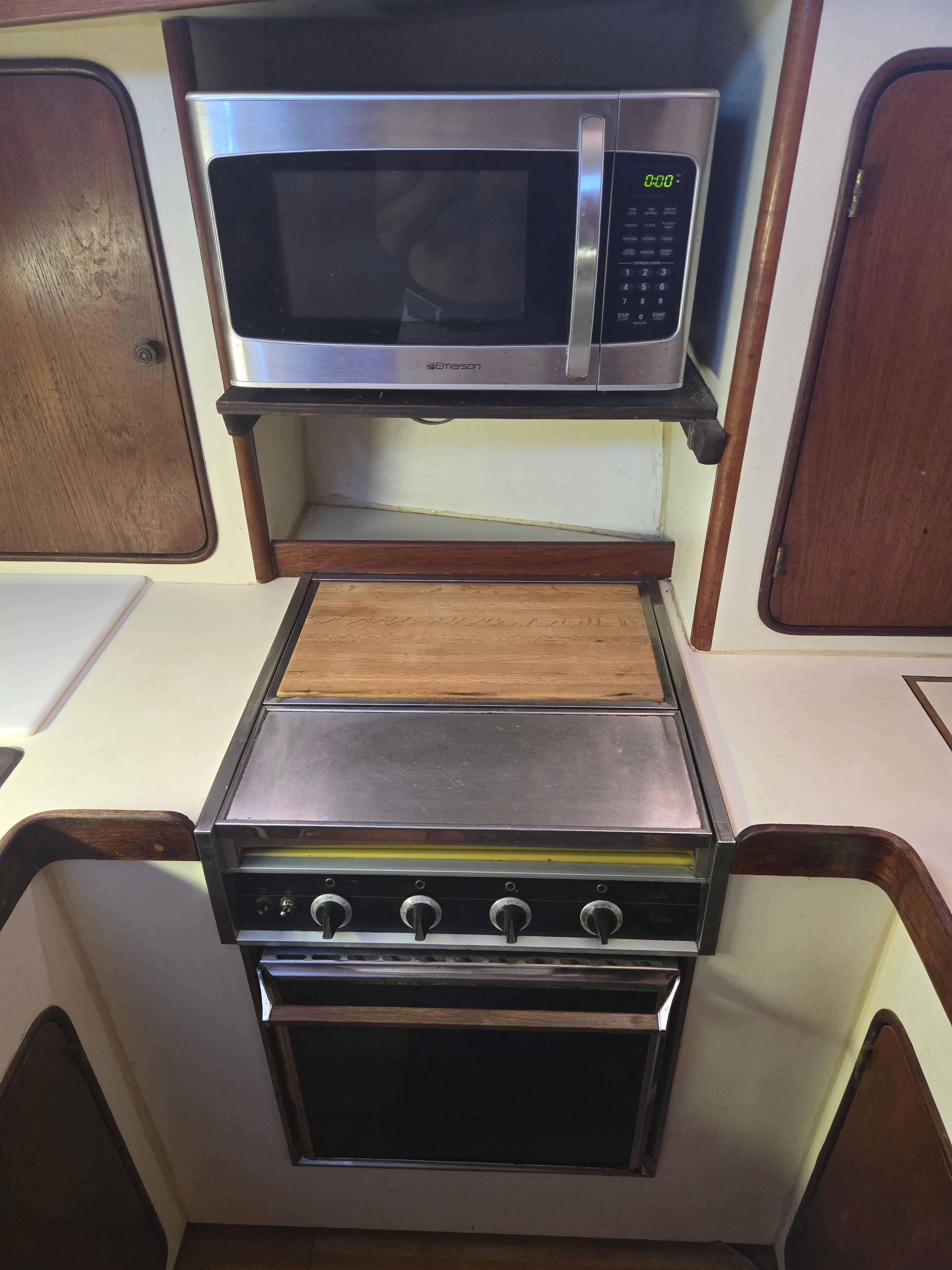 1979 Gulfstar Motor Cruiser - 41