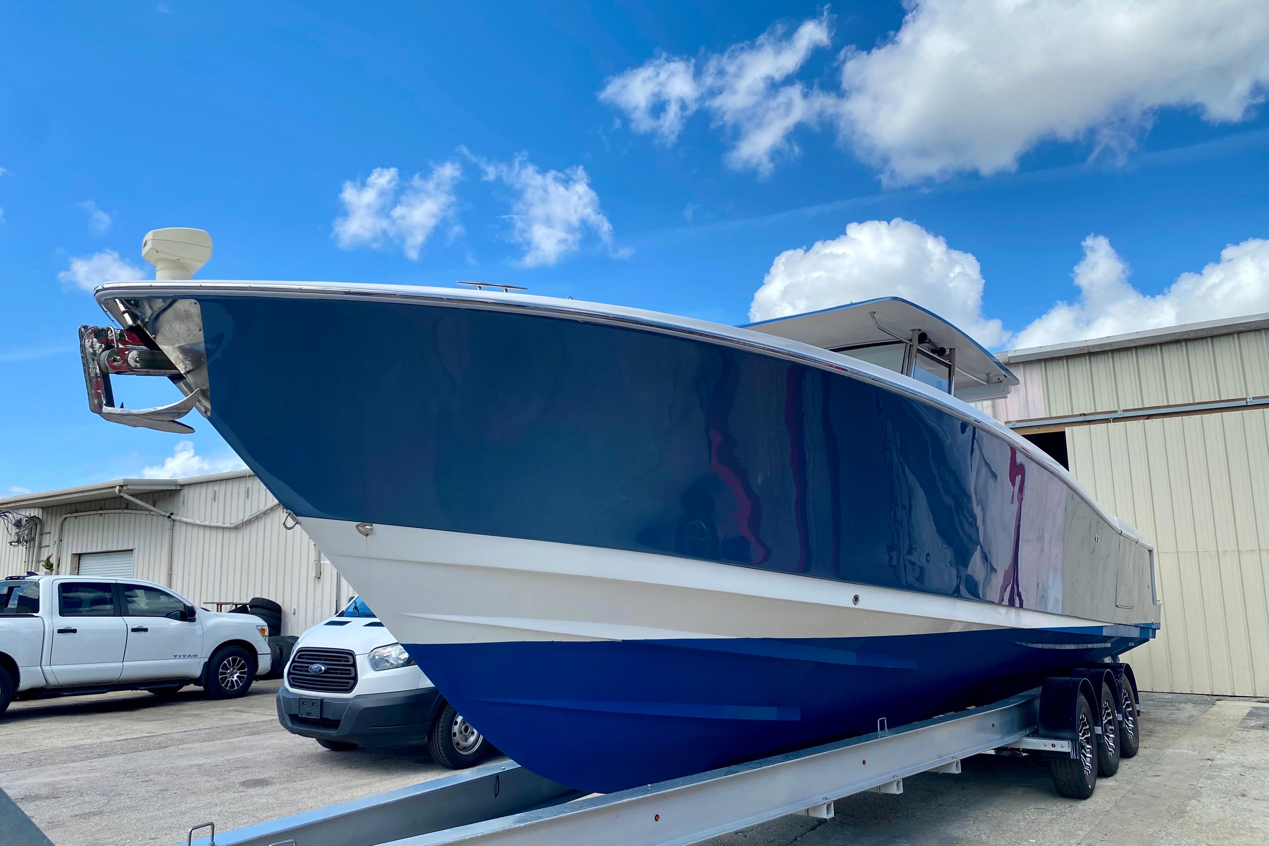 2023 Fishing Raptor 390 Solarium