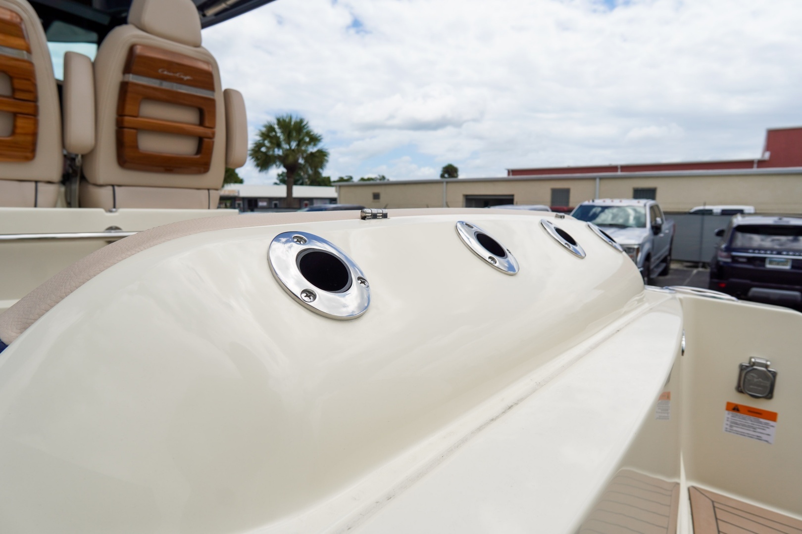 2026 Chris-Craft Catalina - Image 7
