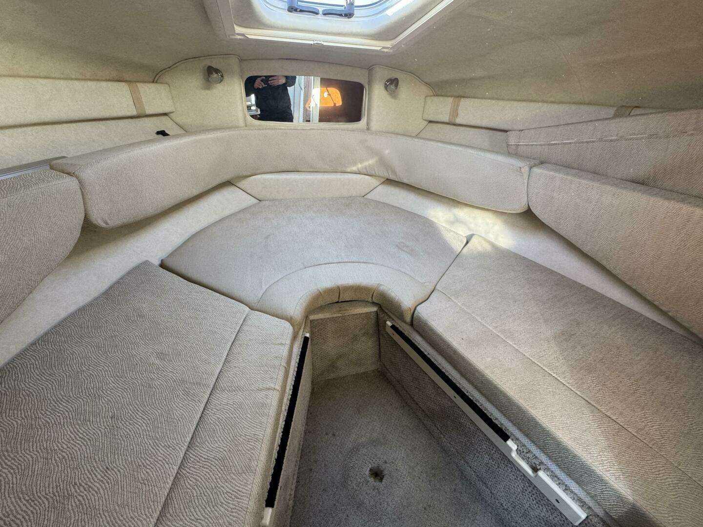 2008 Sea Ray 240 Sundancer - Image 6