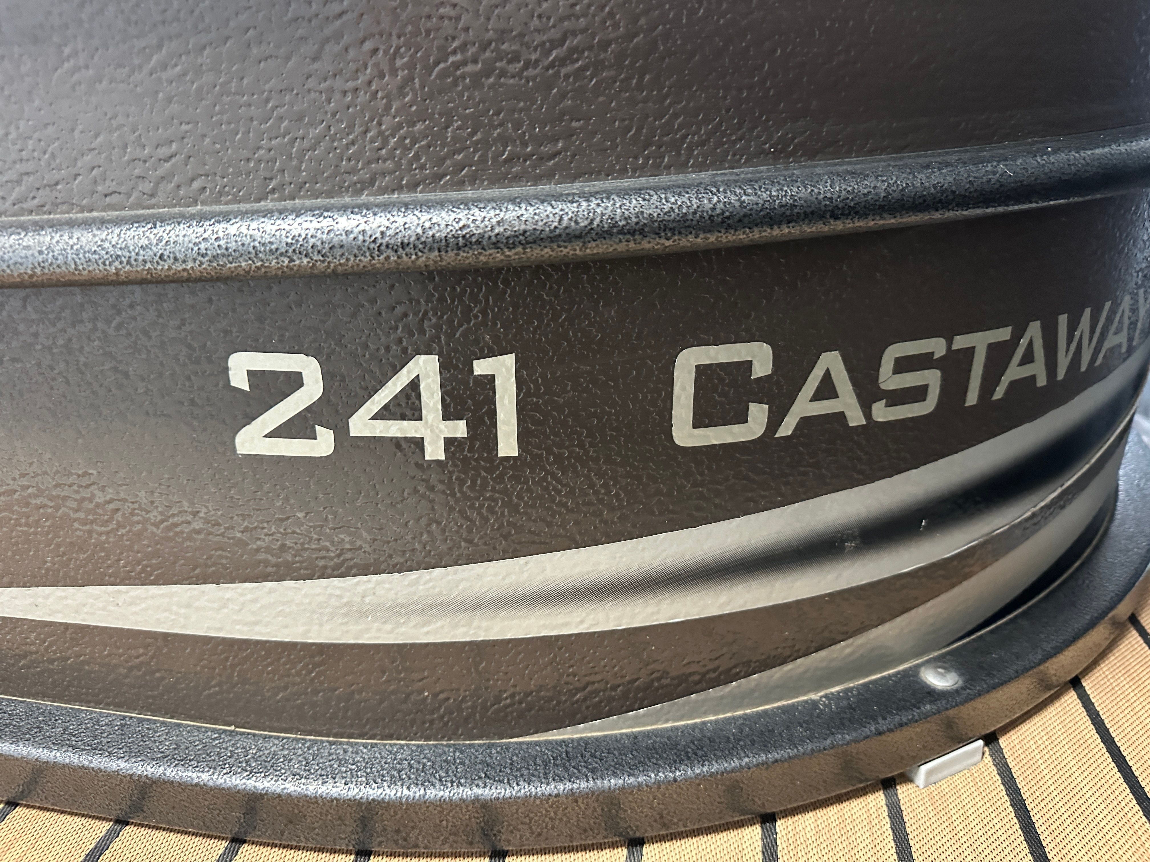 2015 Premier 241 Cast-A-Way - 11