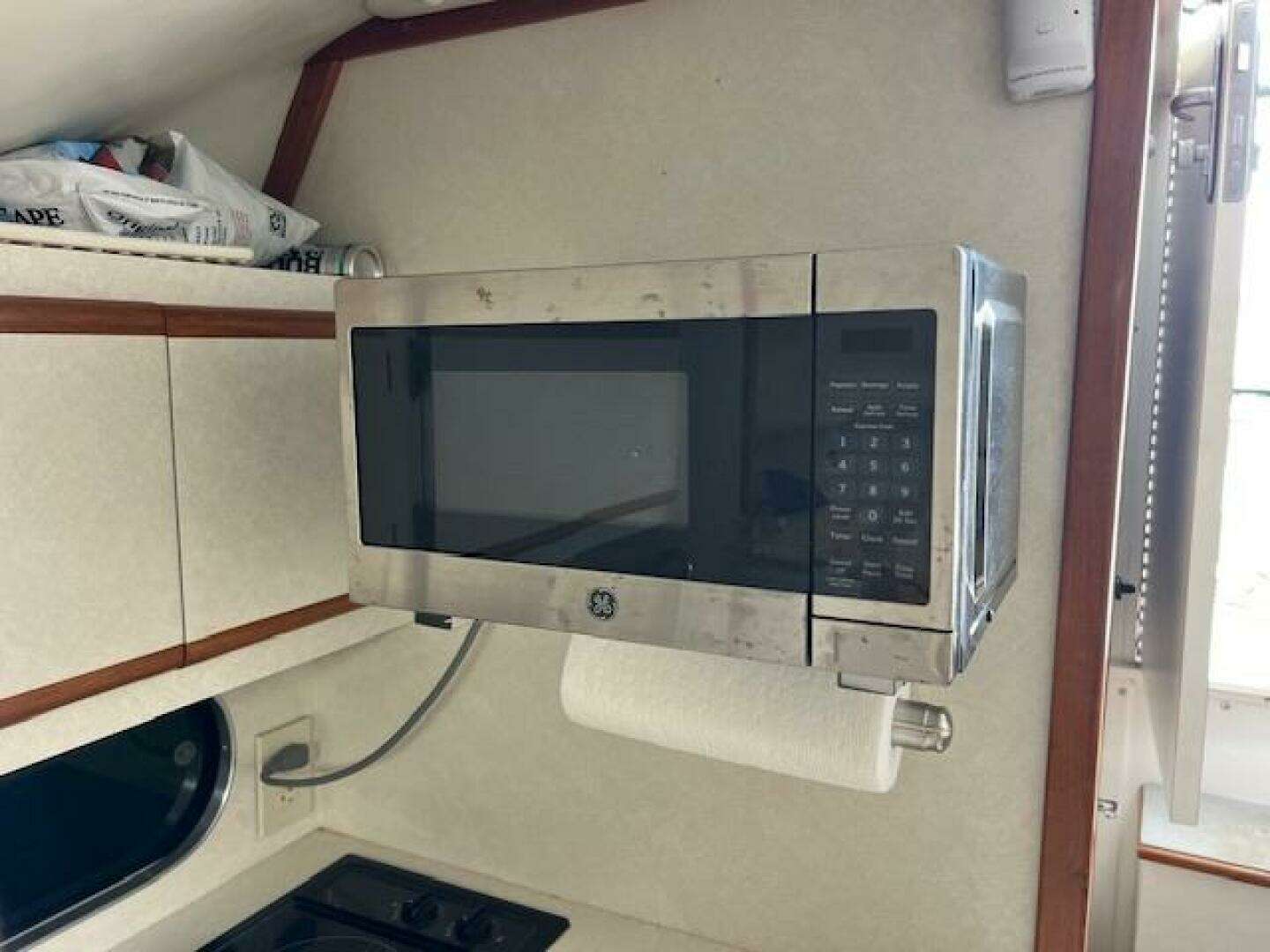 1997 Blackfin 30 - Image 13
