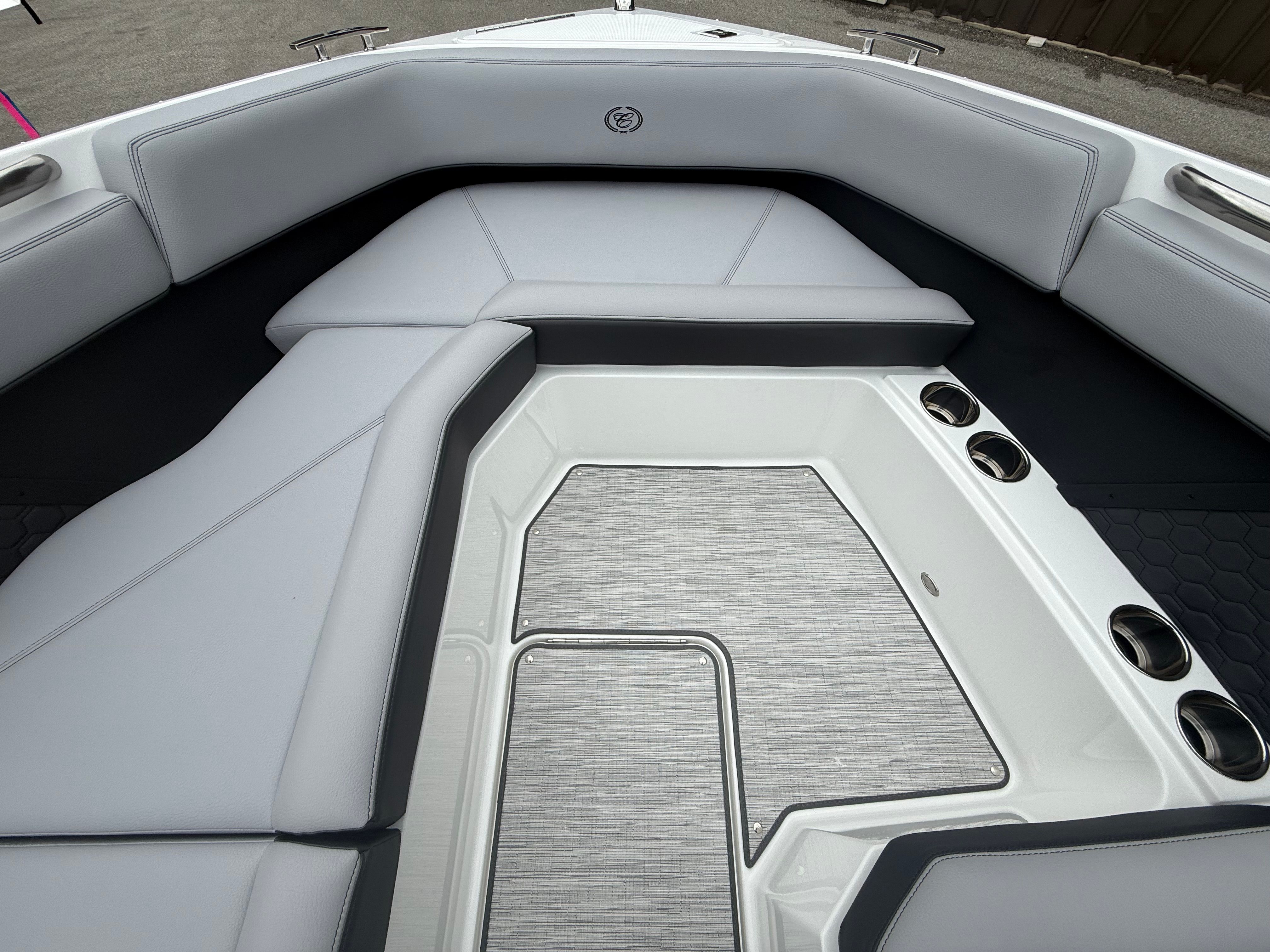 2026 Cobalt R8 Surf - 38