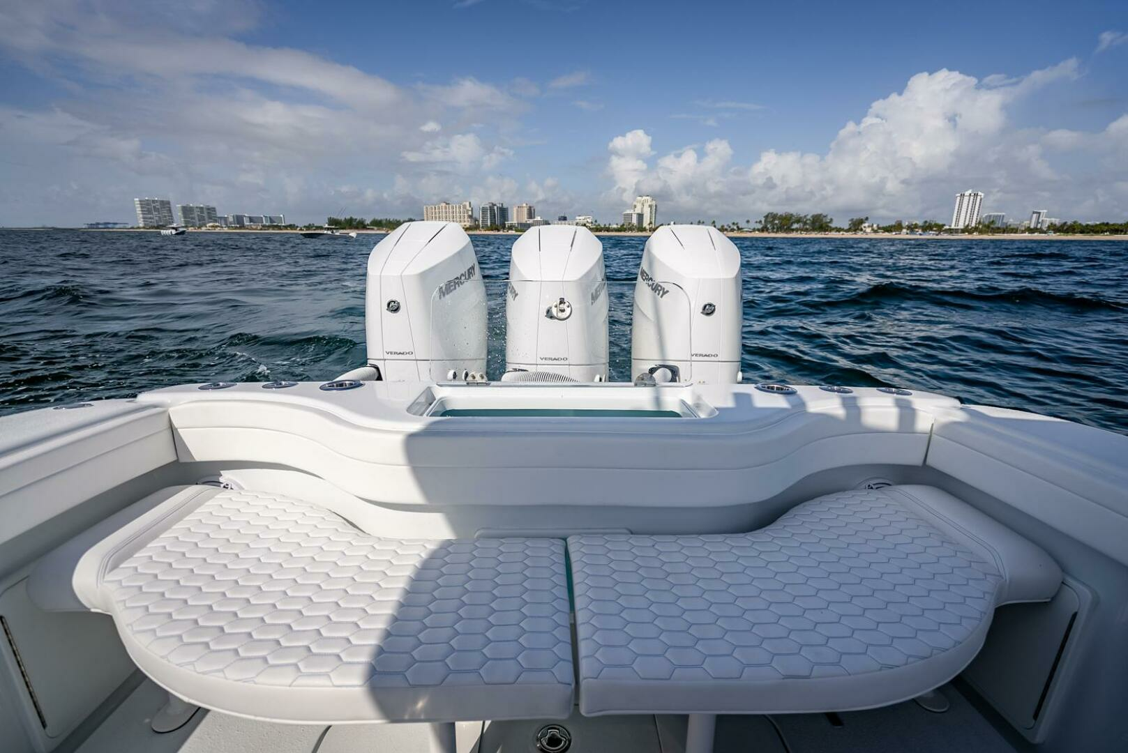2025 Yellowfin 34 Offshore - Image 20