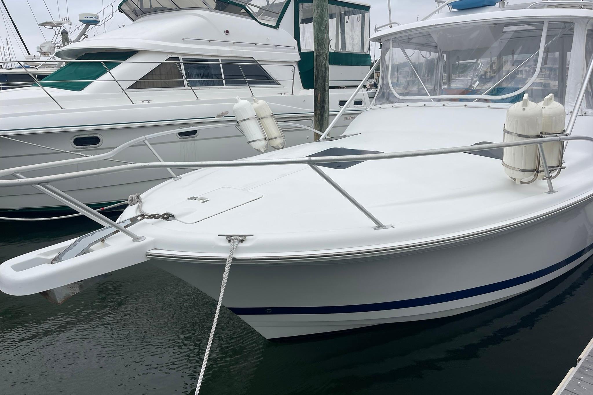 BOW DECK OVERVIEW LOOKING AFT