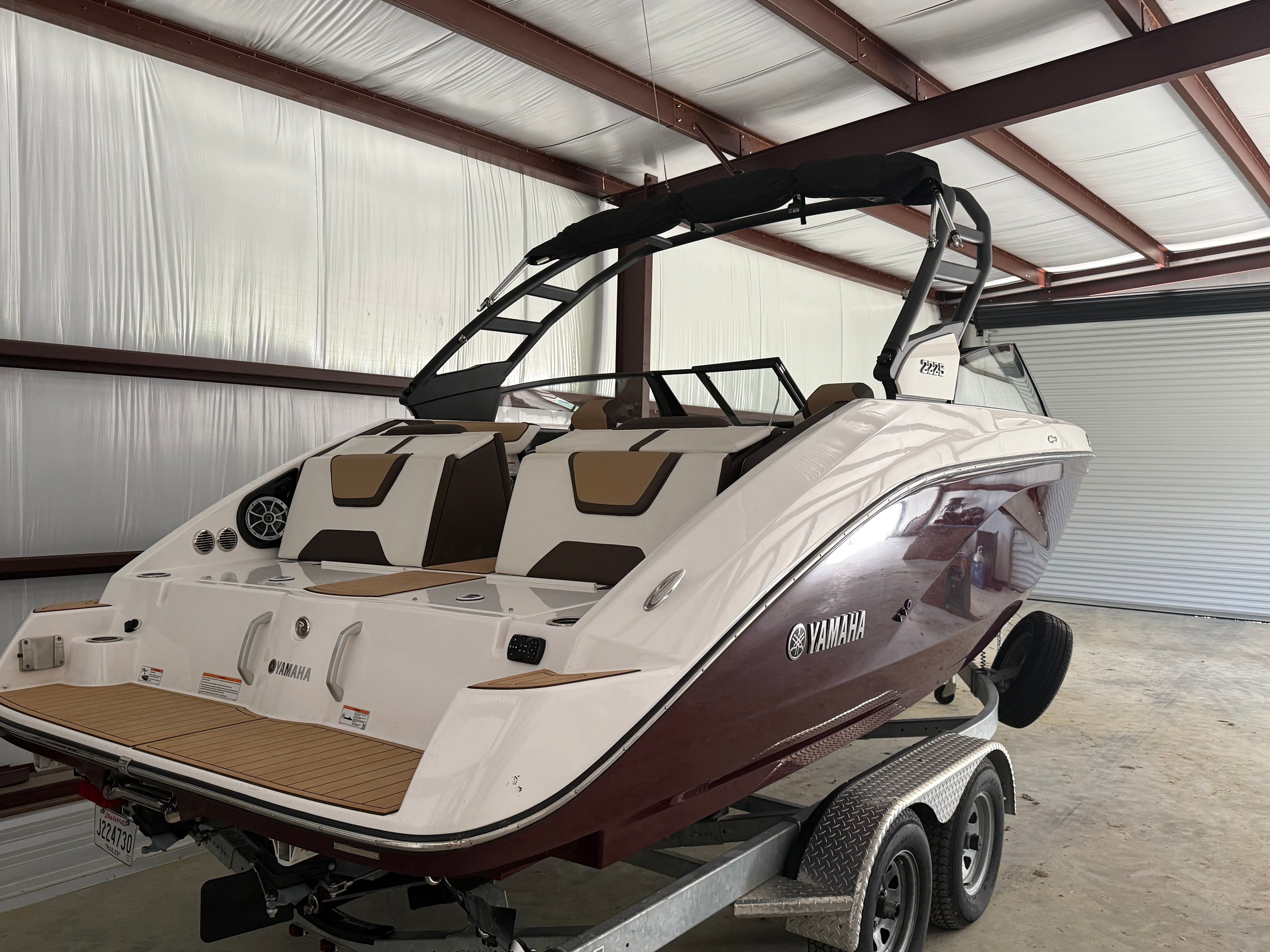 2023 Yamaha Boats 222S - 3