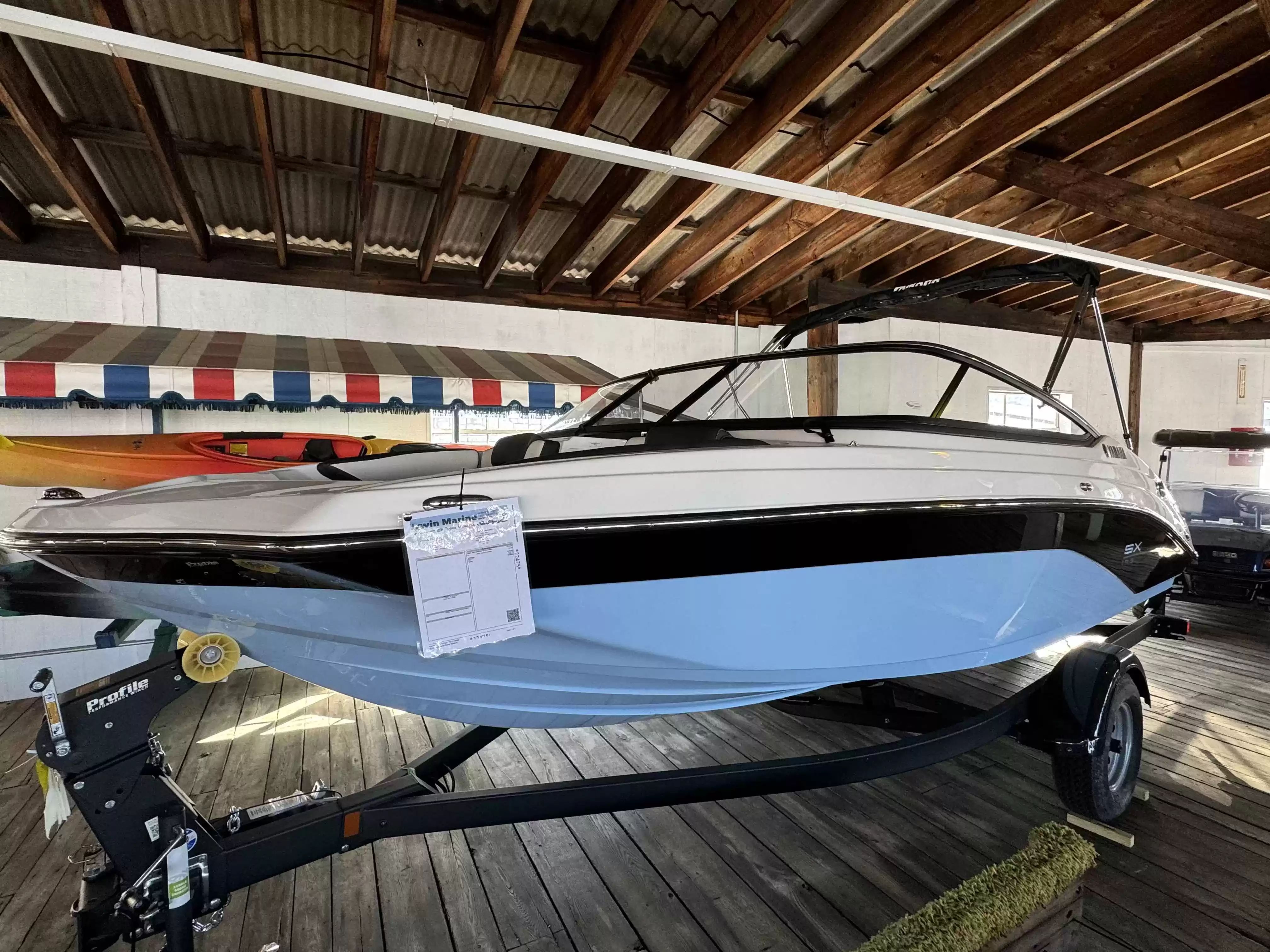 2026 Yamaha Boats SX195 - 3