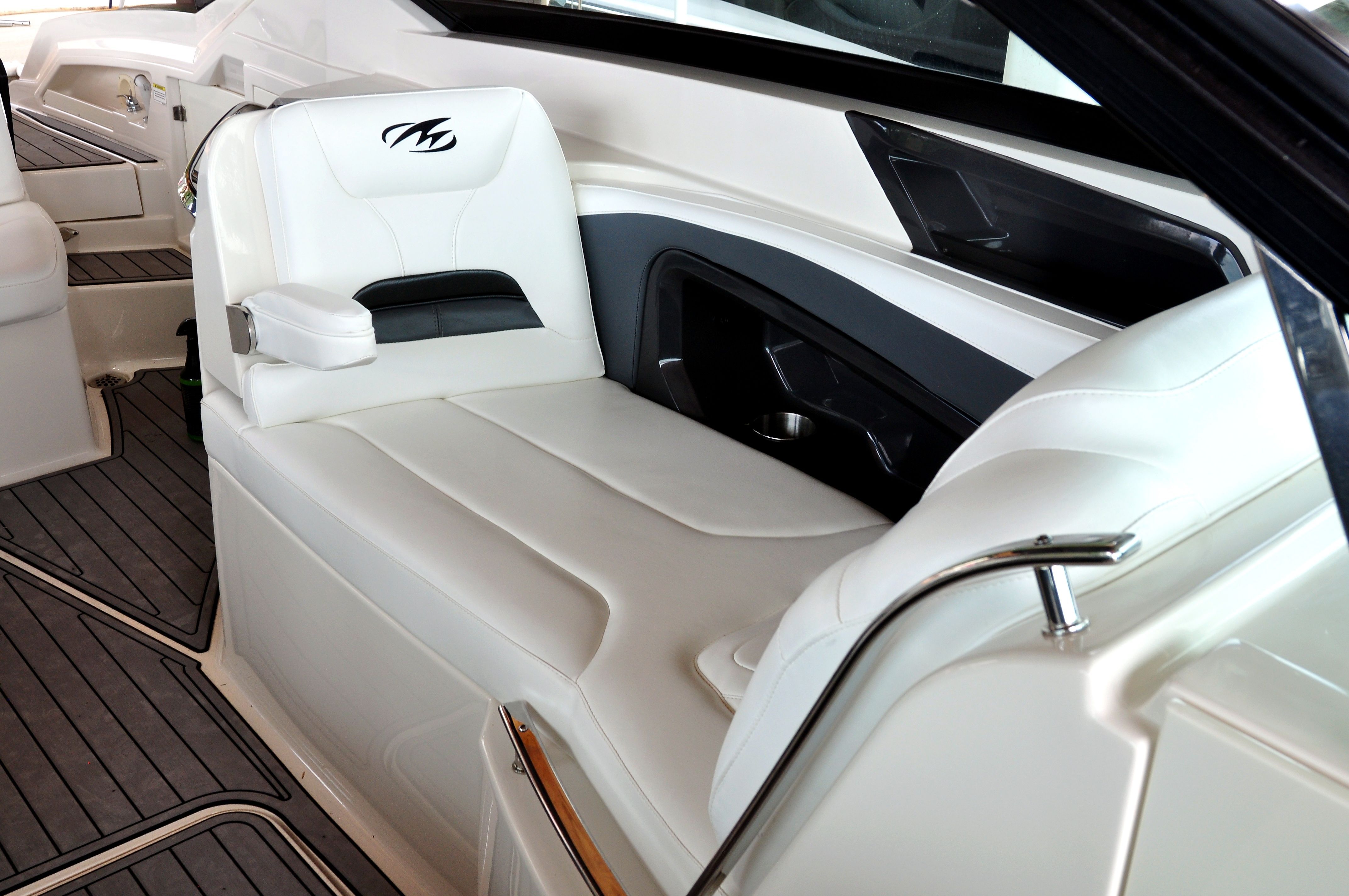 2014 Monterey 328SS Super Sport - 36