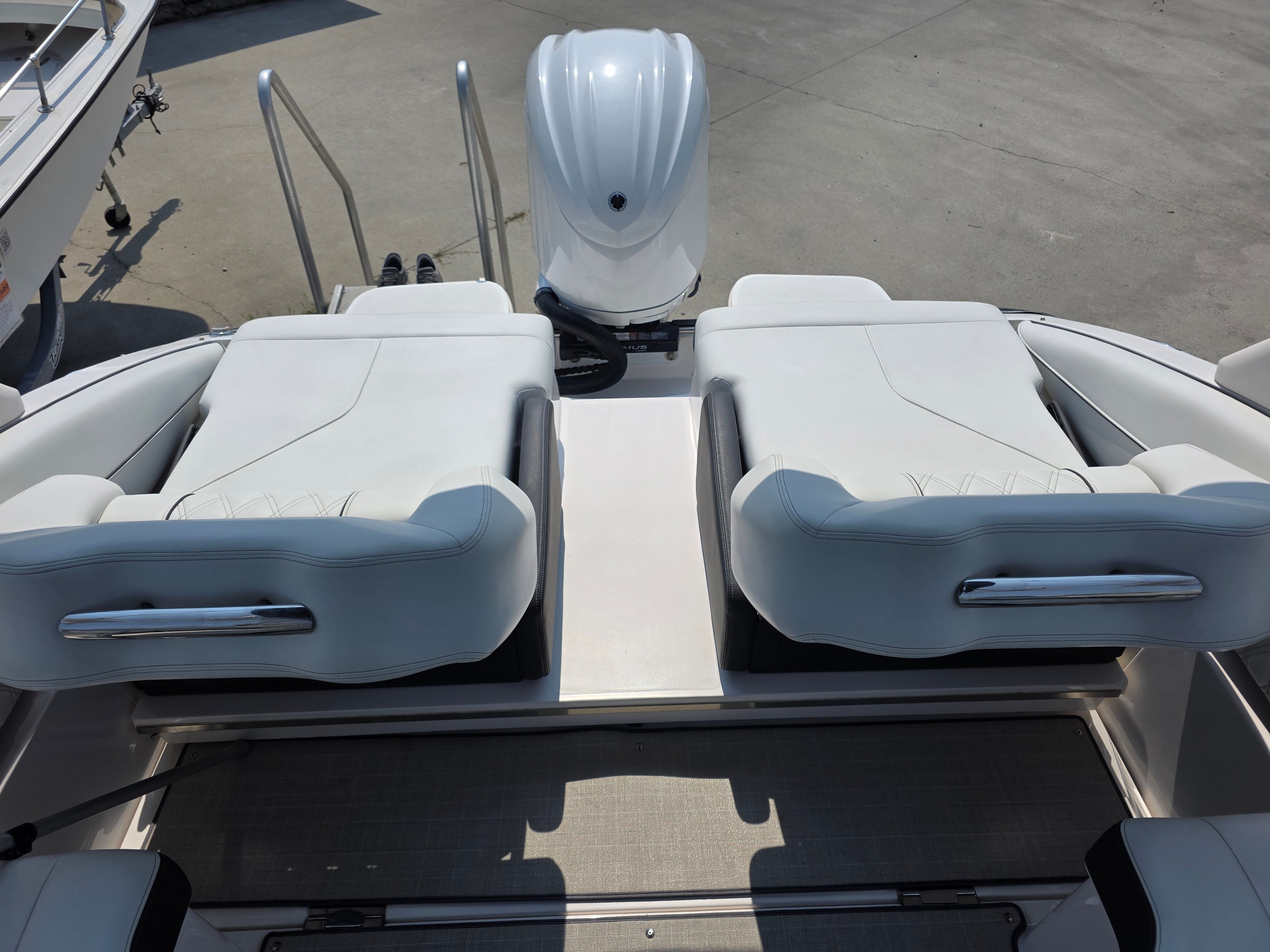 2022 Regal LX6 - 10