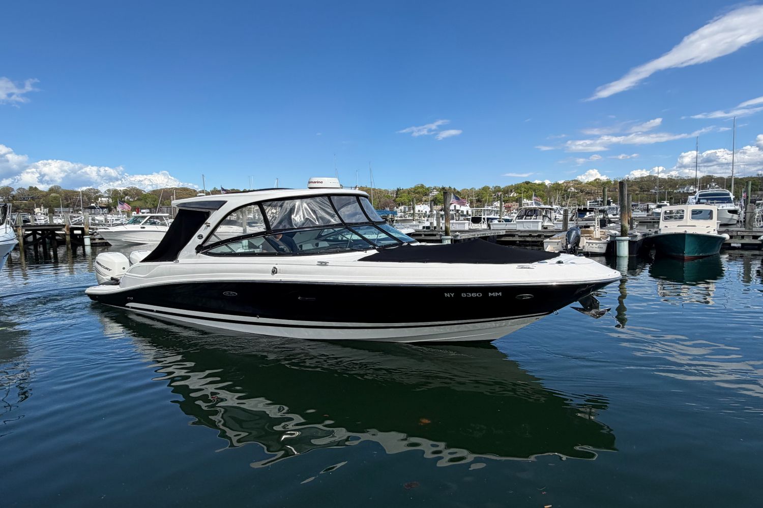 2017 Sea Ray SLX 350 Outboard - 48