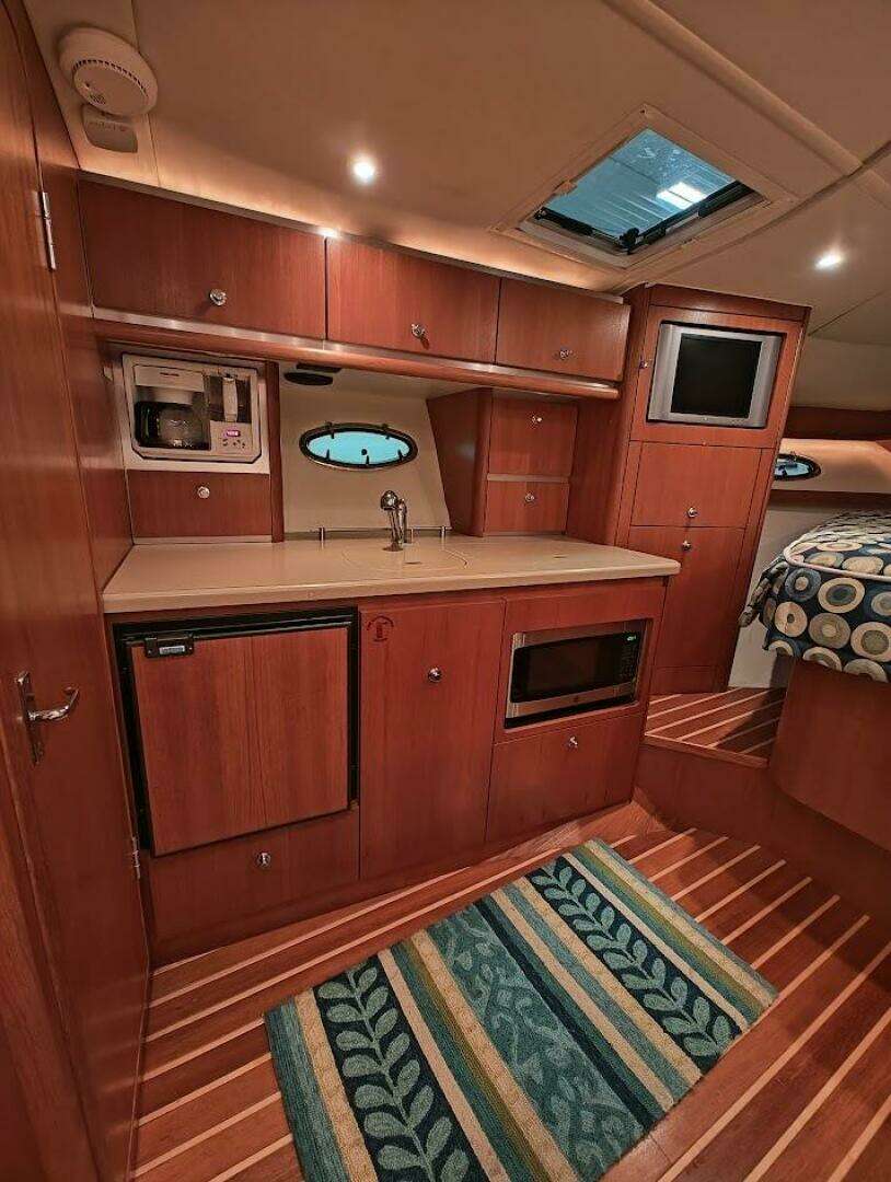 2005 Tiara Yachts 3200 OPEN - Image 18