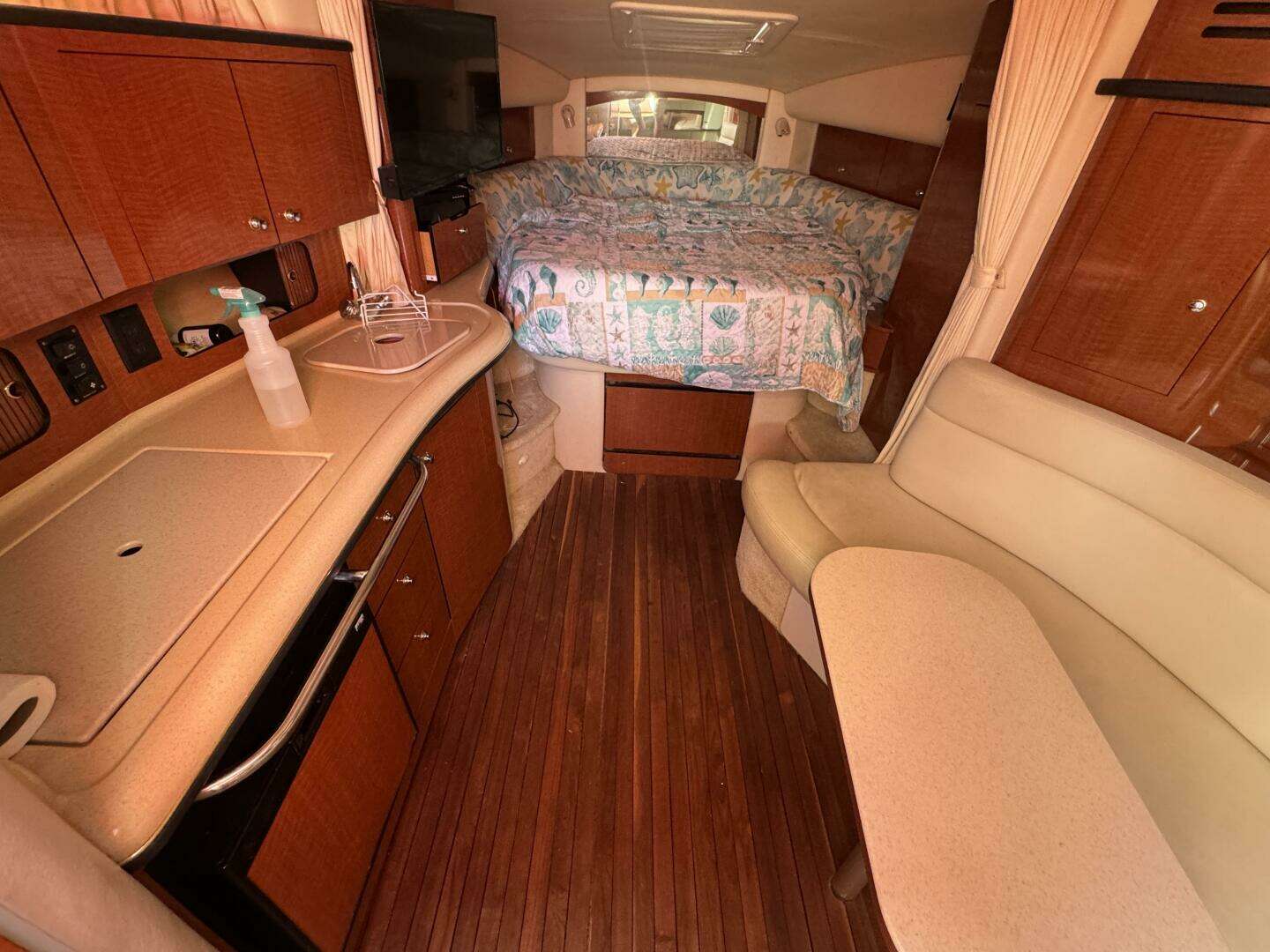 2002 Sea Ray 320 Sundancer - Image 35