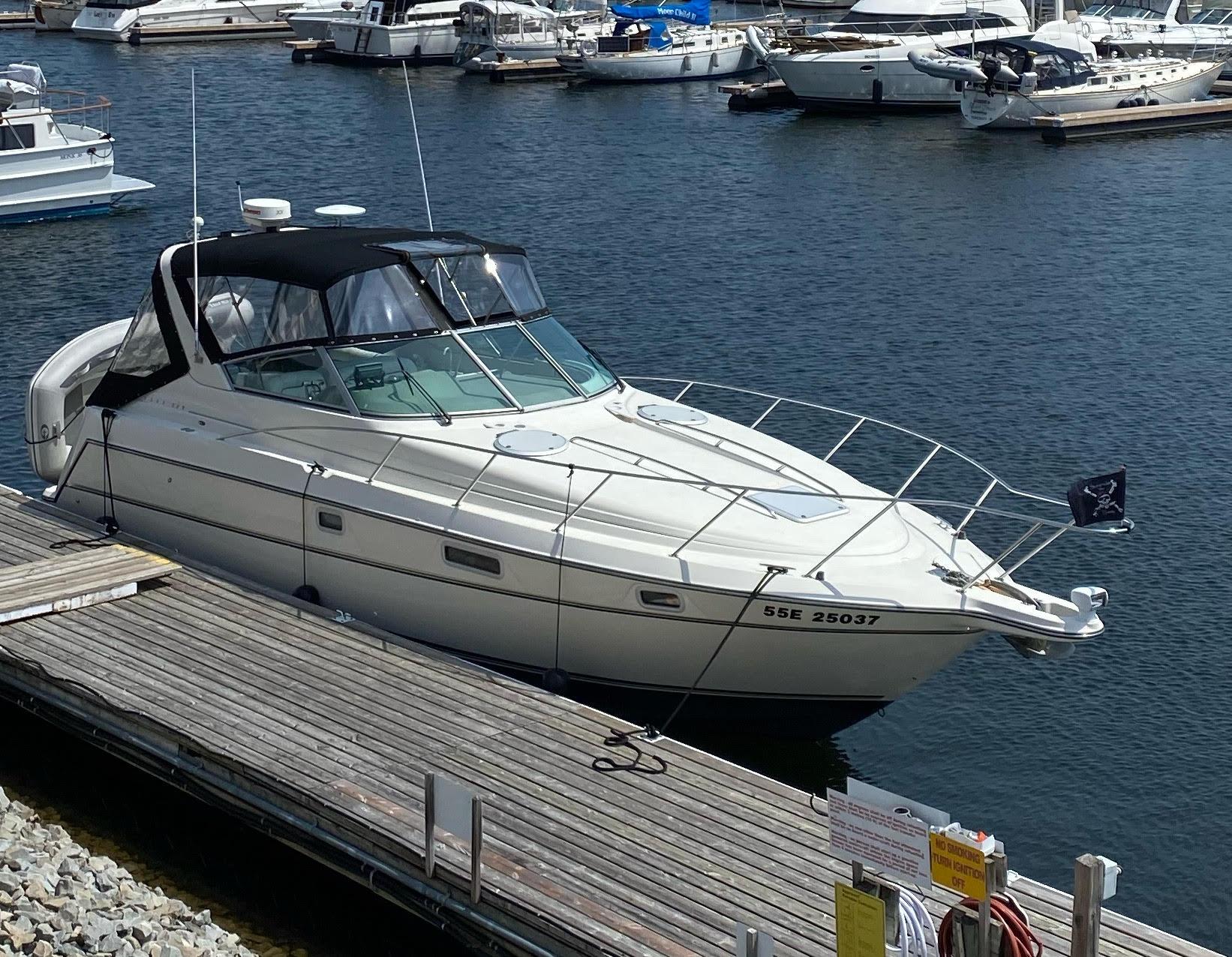 1997 Maxum 3200 SCR