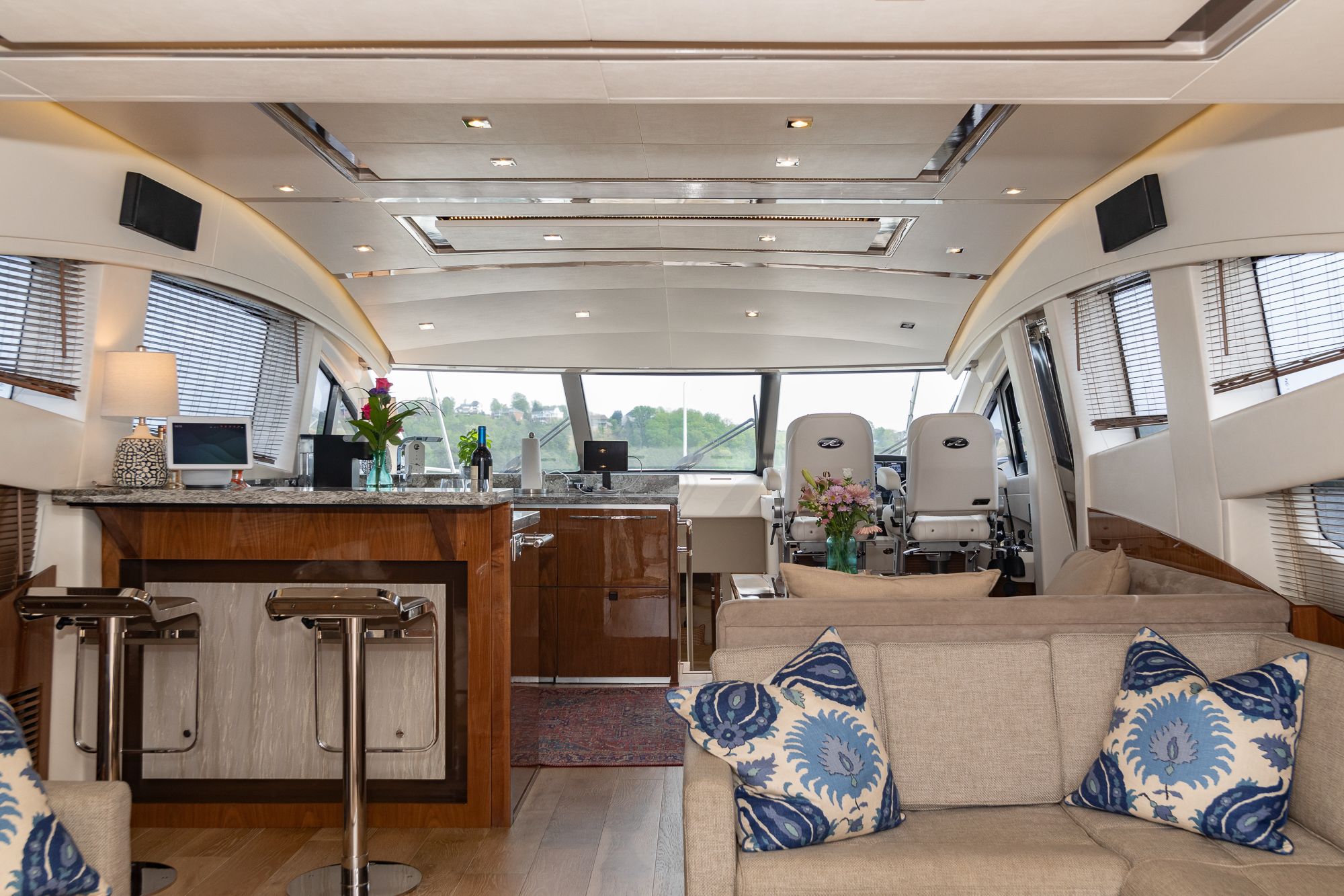 2018 Sea Ray L 650 FLY - 4
