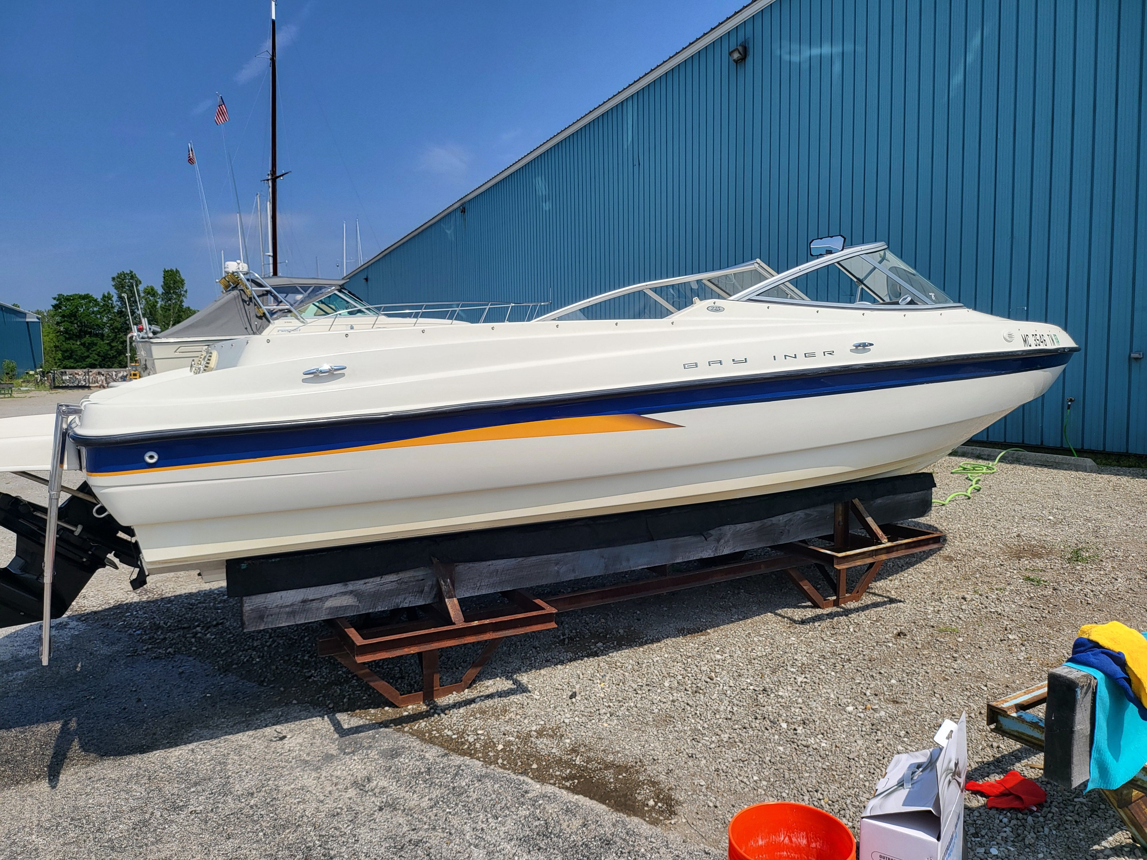2004 Bayliner 225BR - 2