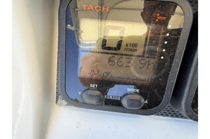 Tachometer display on a 2006 Sailfish 2660 CC boat, showing engine RPM.
