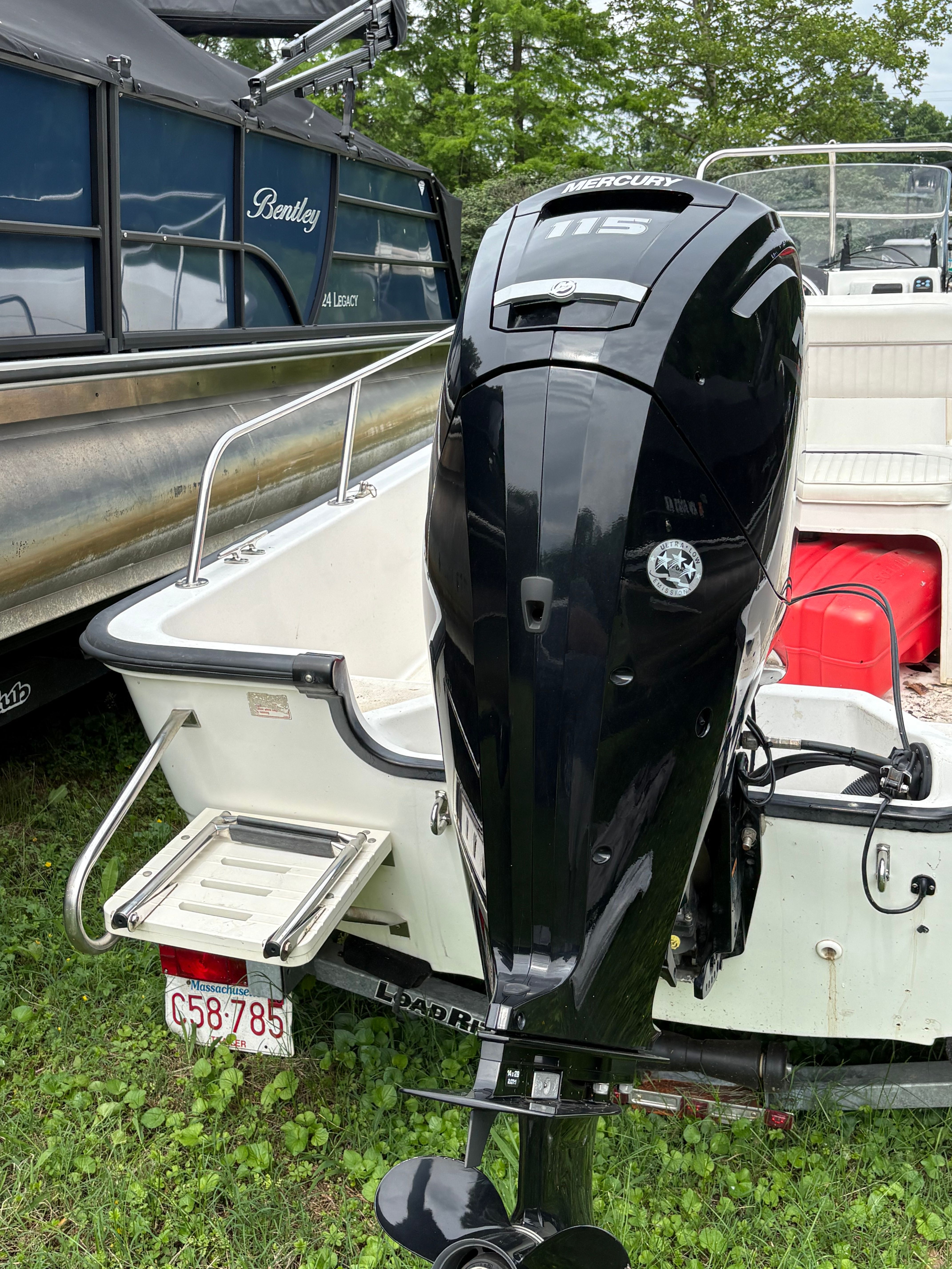 2005 Boston Whaler 17 Montauk - 3