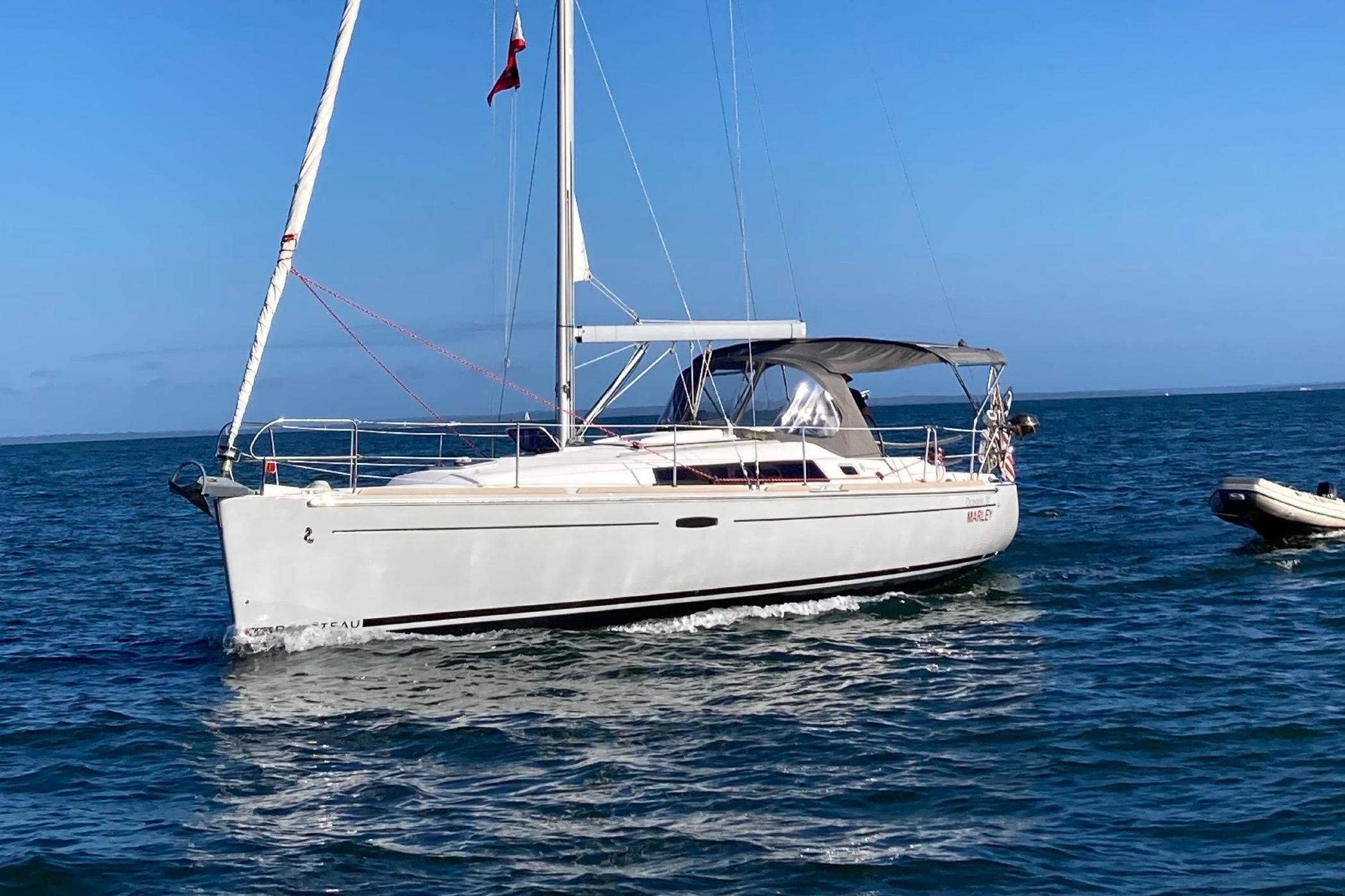 2015 Beneteau Oceanis 37