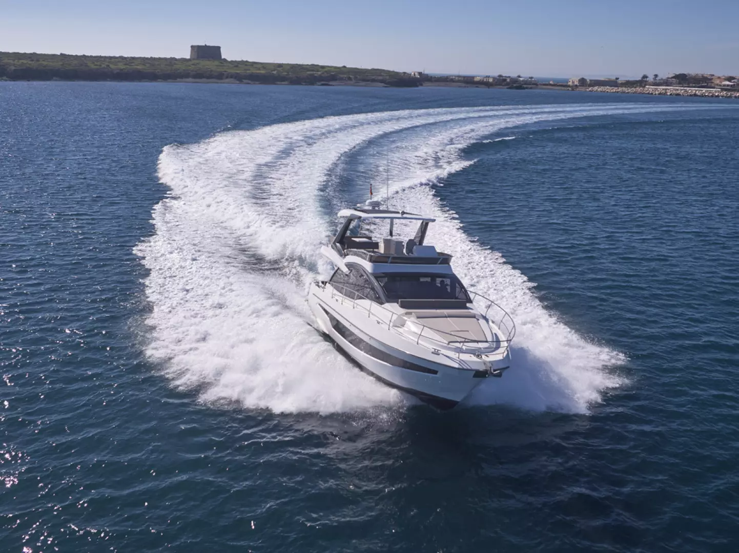 2022 Astondoa 52 Flybridge - Image 2