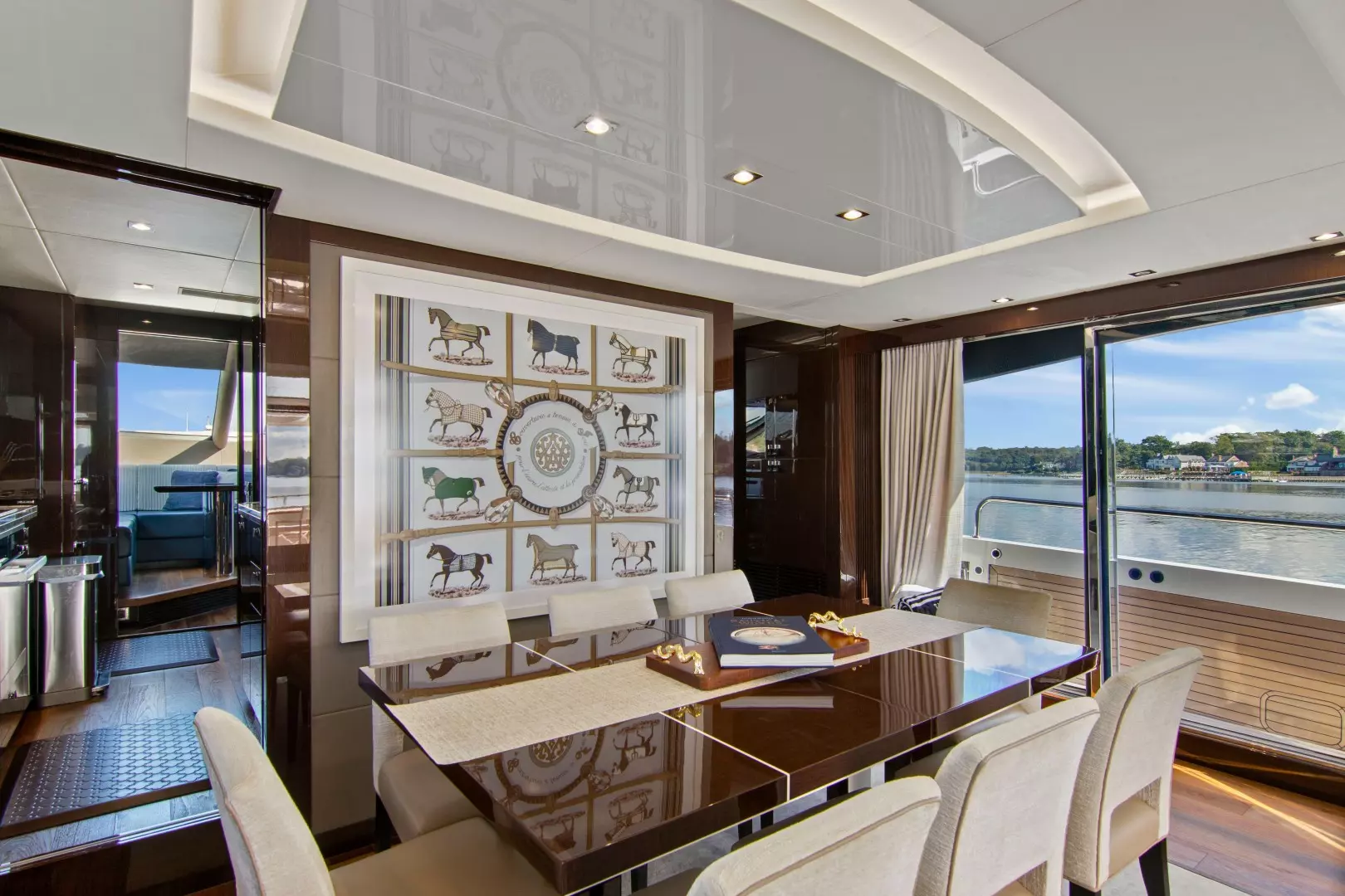 2019 Sunseeker 86 Yacht - Image 30