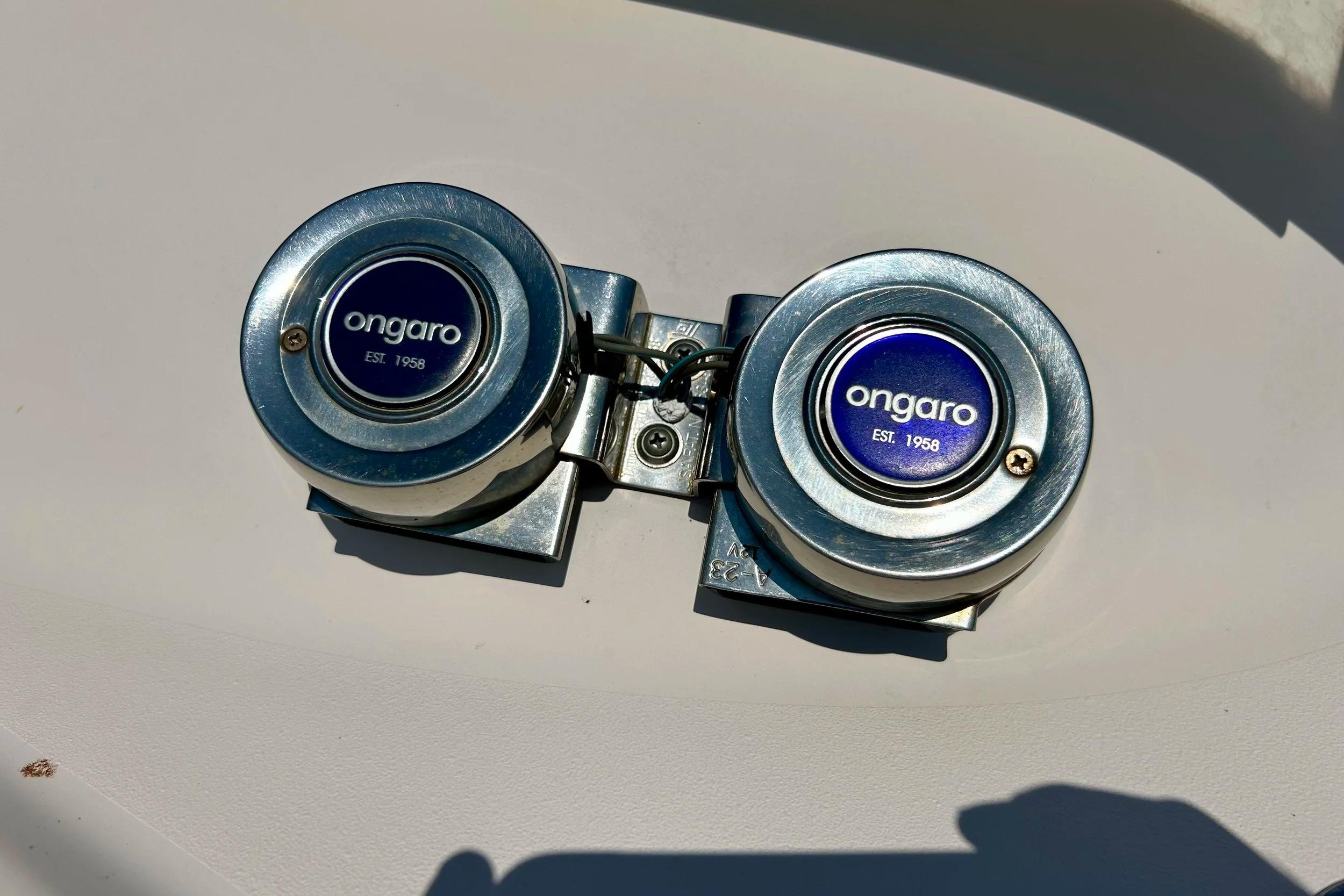 Close-up of Ongaro boat horn on 2006 Grady White 225 Dual Console.
