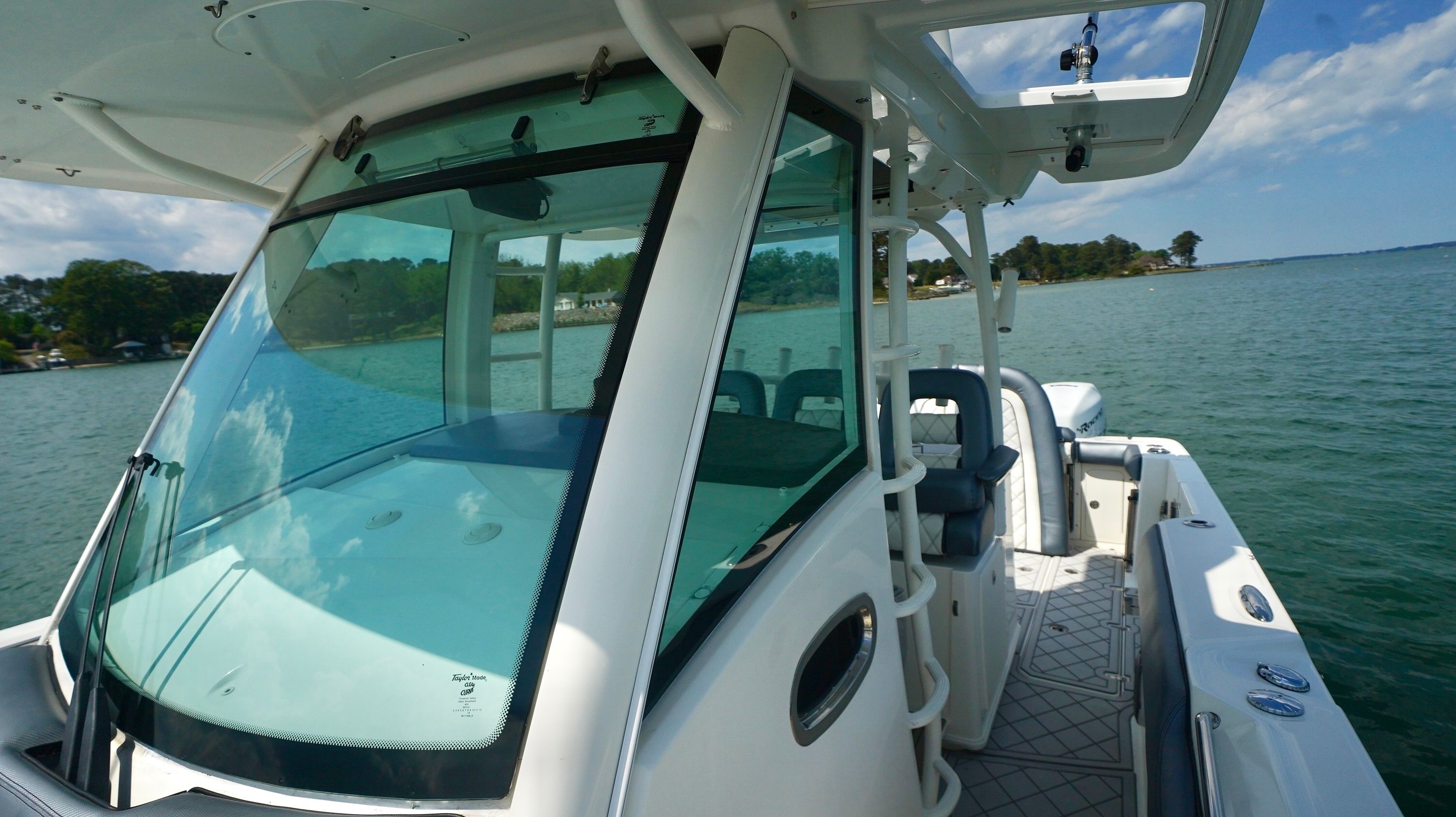 2013 Boston Whaler 350 Outrage - 19